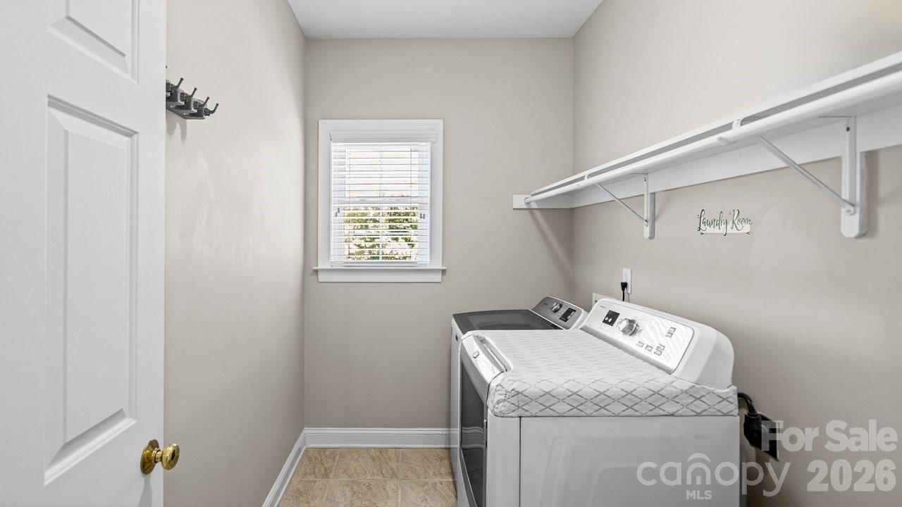 1911 Solway Lane Property Photo 24