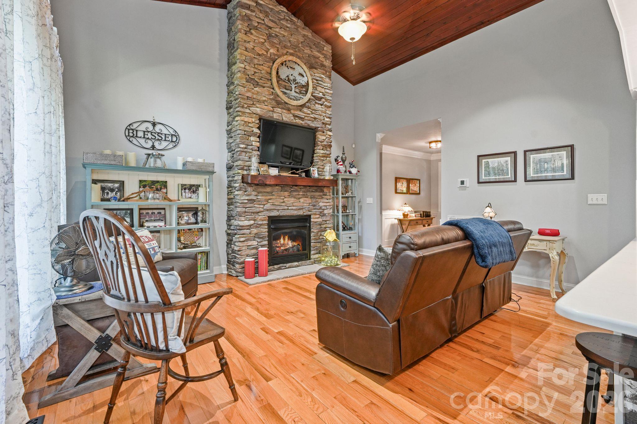 2641 Blowing Rock Boulevard Property Photo 16
