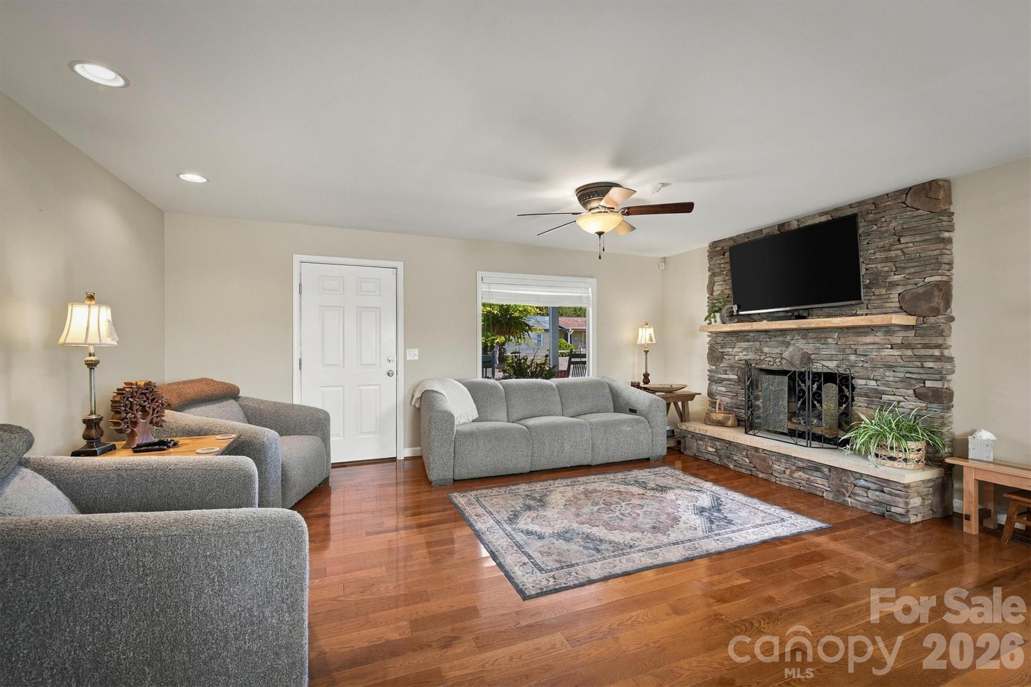 343 Spruce Avenue Property Photo 10