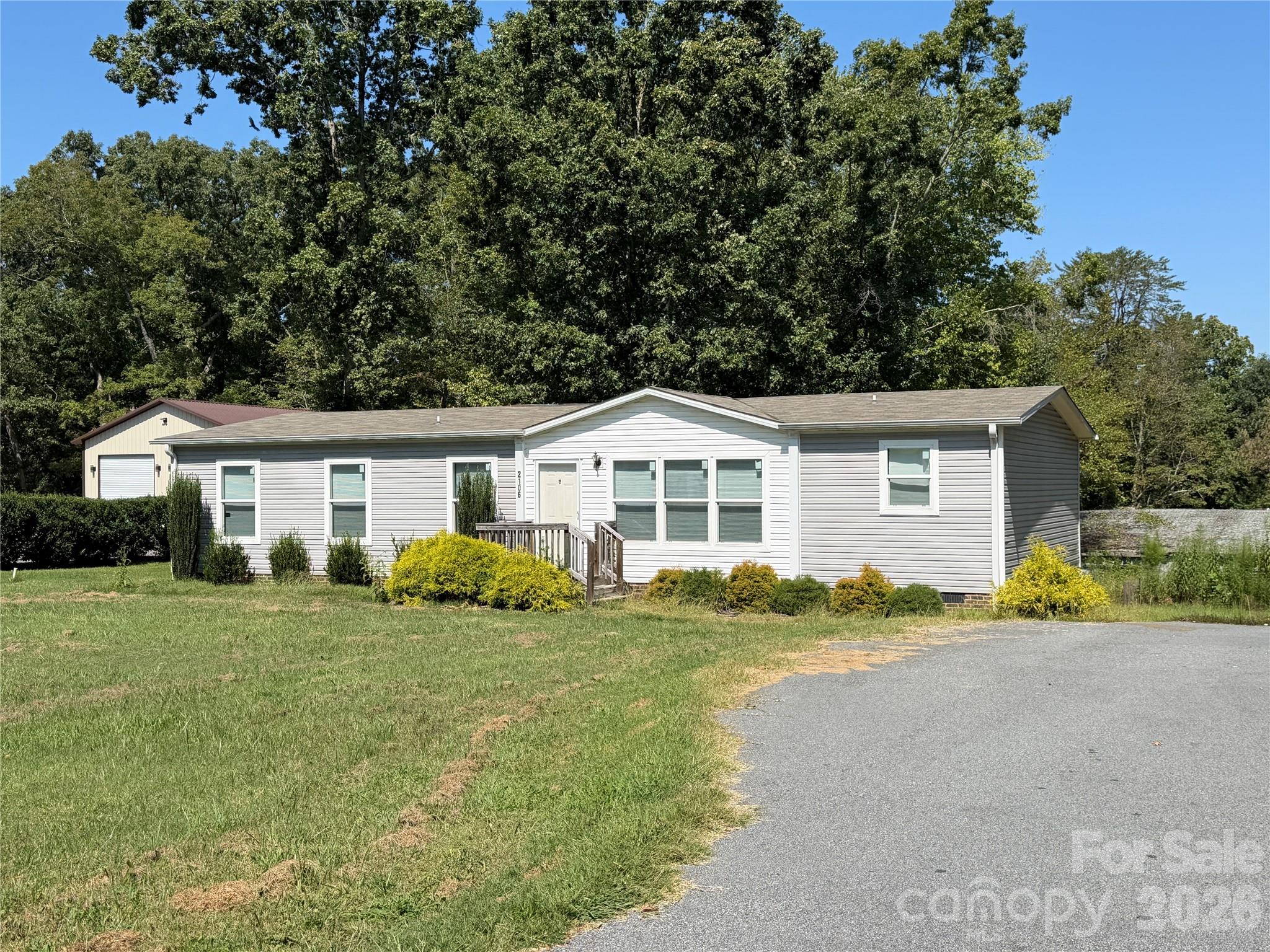 2106 Water Plant Road Property Photo 1
