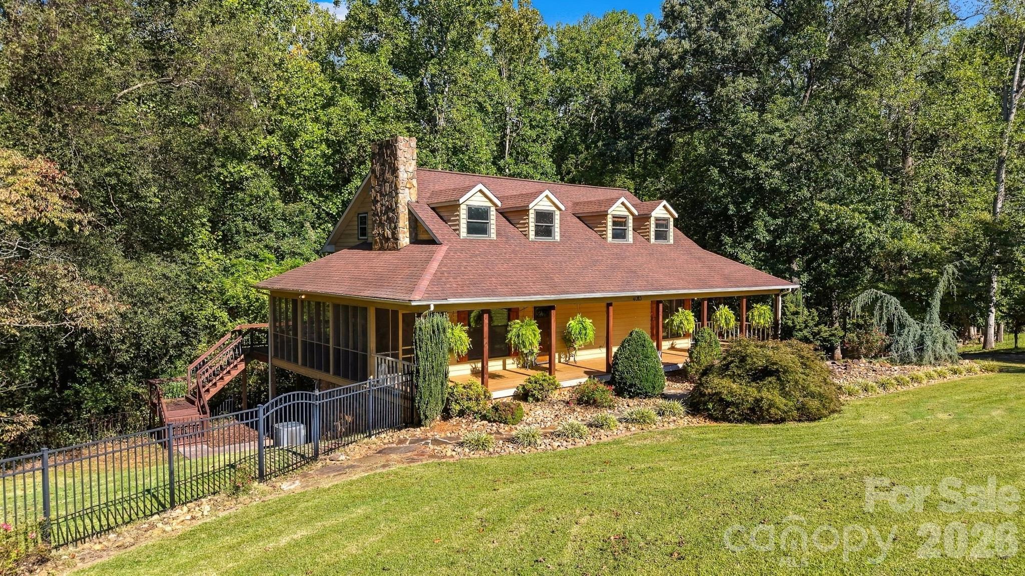 4013 Carlton Drive Property Photo 1