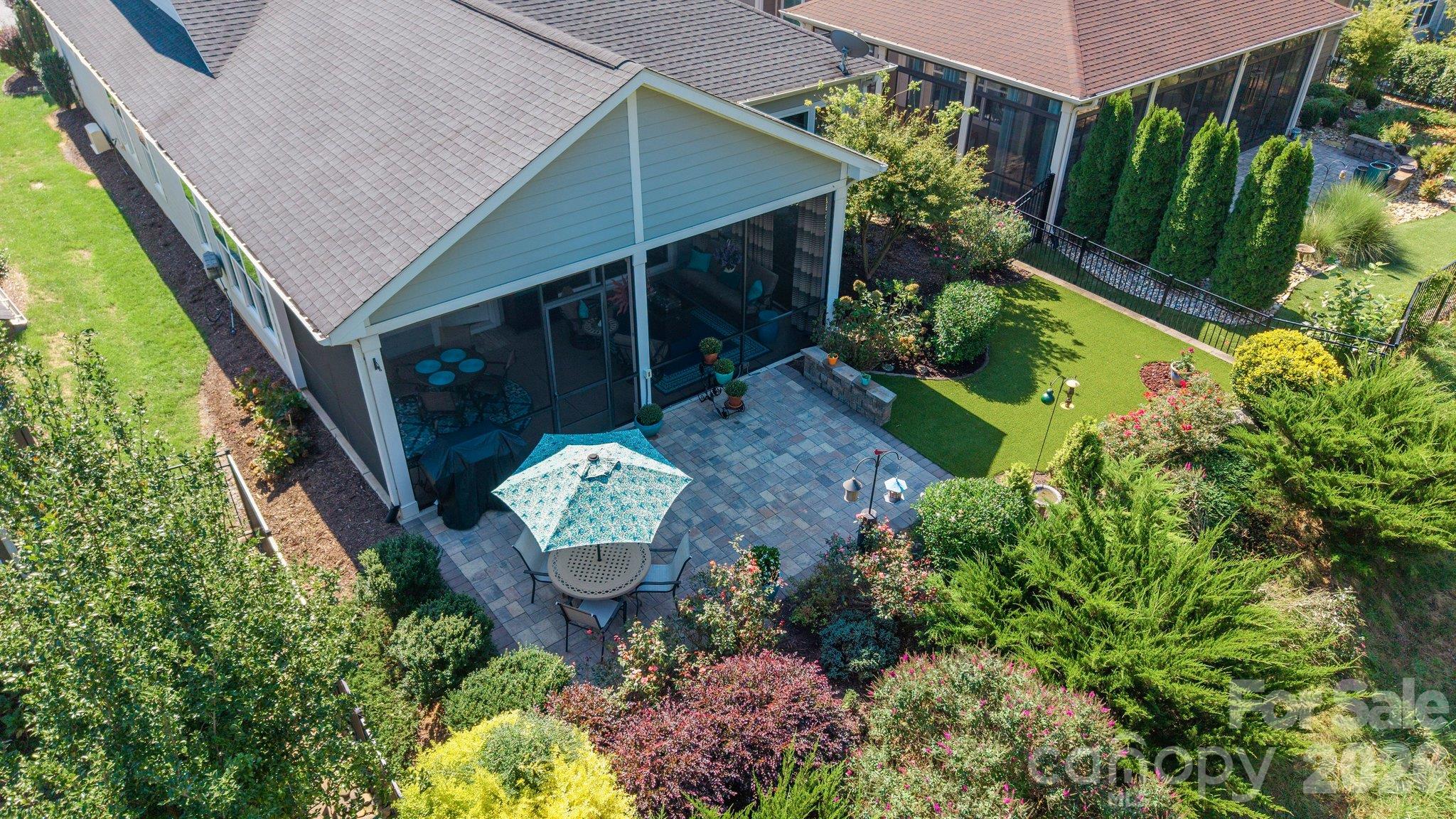 4738 Looking Glass Trail Property Photo 3
