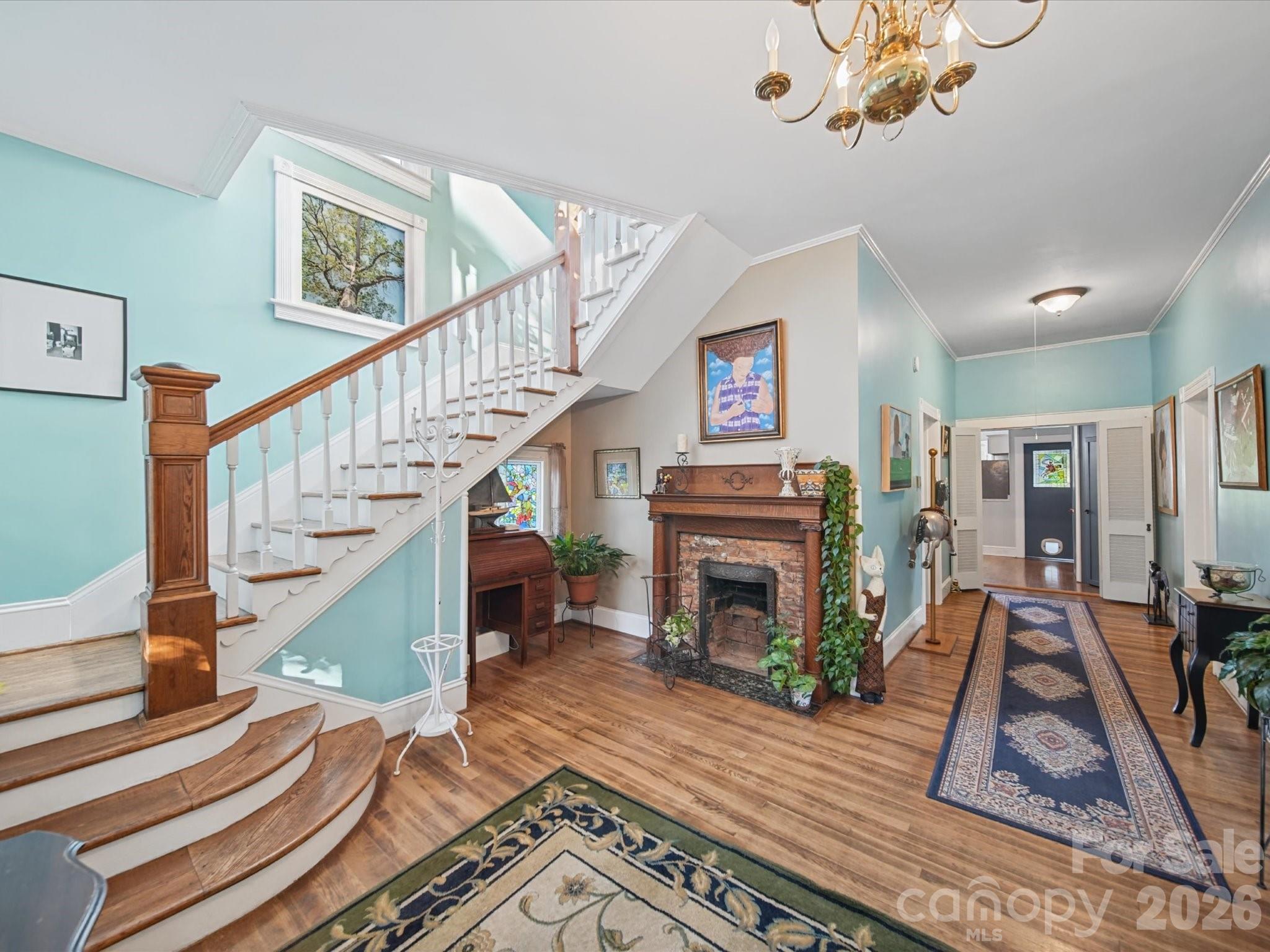 226 S Ellis Street Property Photo 8