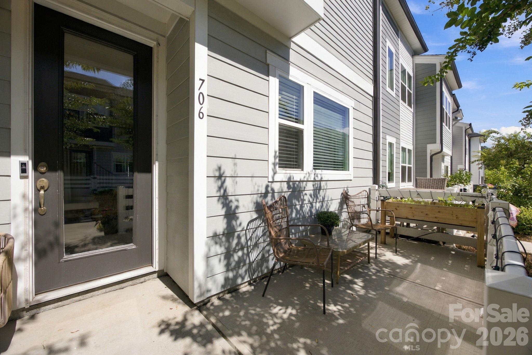 706 Redd Alley Property Photo 2