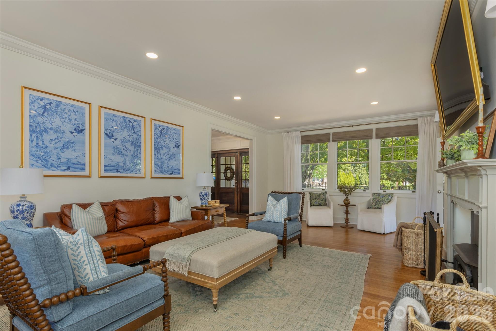 200 Kimberly Avenue Property Photo 3