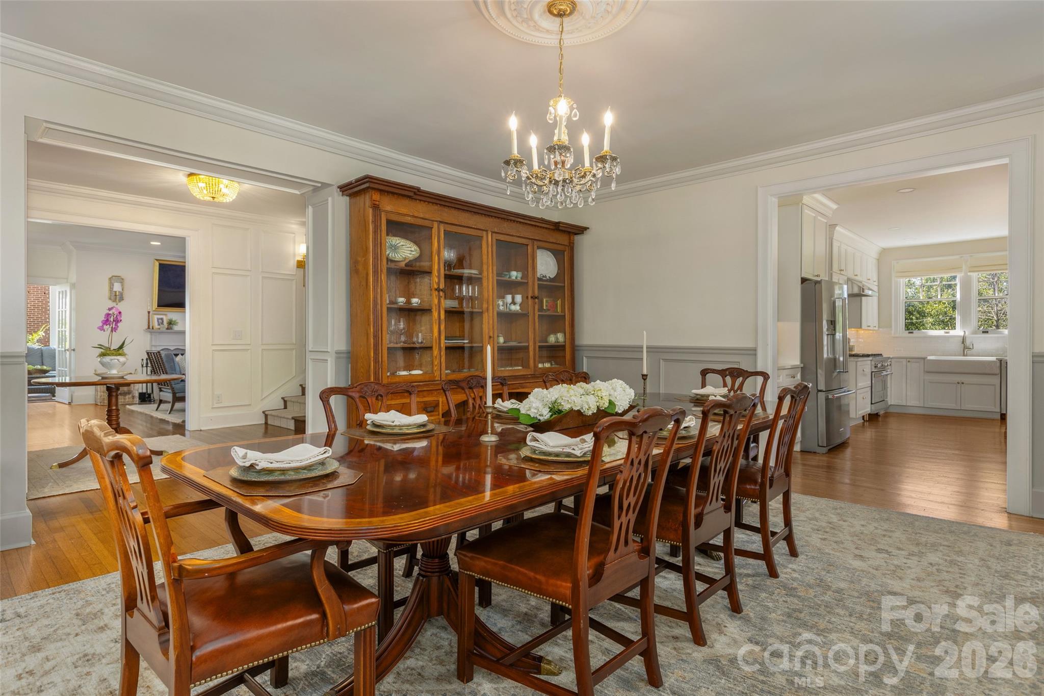 200 Kimberly Avenue Property Photo 5