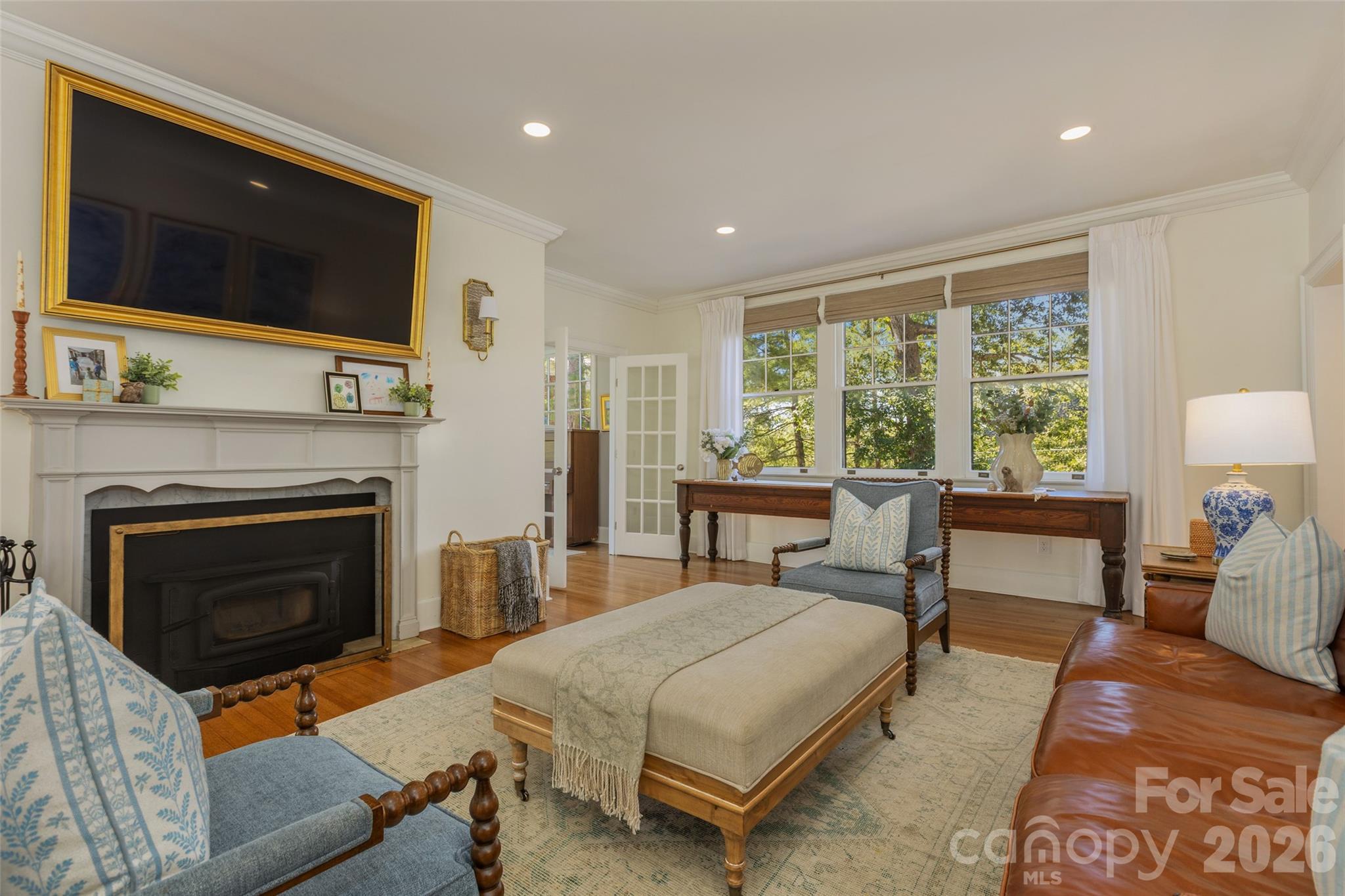 200 Kimberly Avenue Property Photo 6