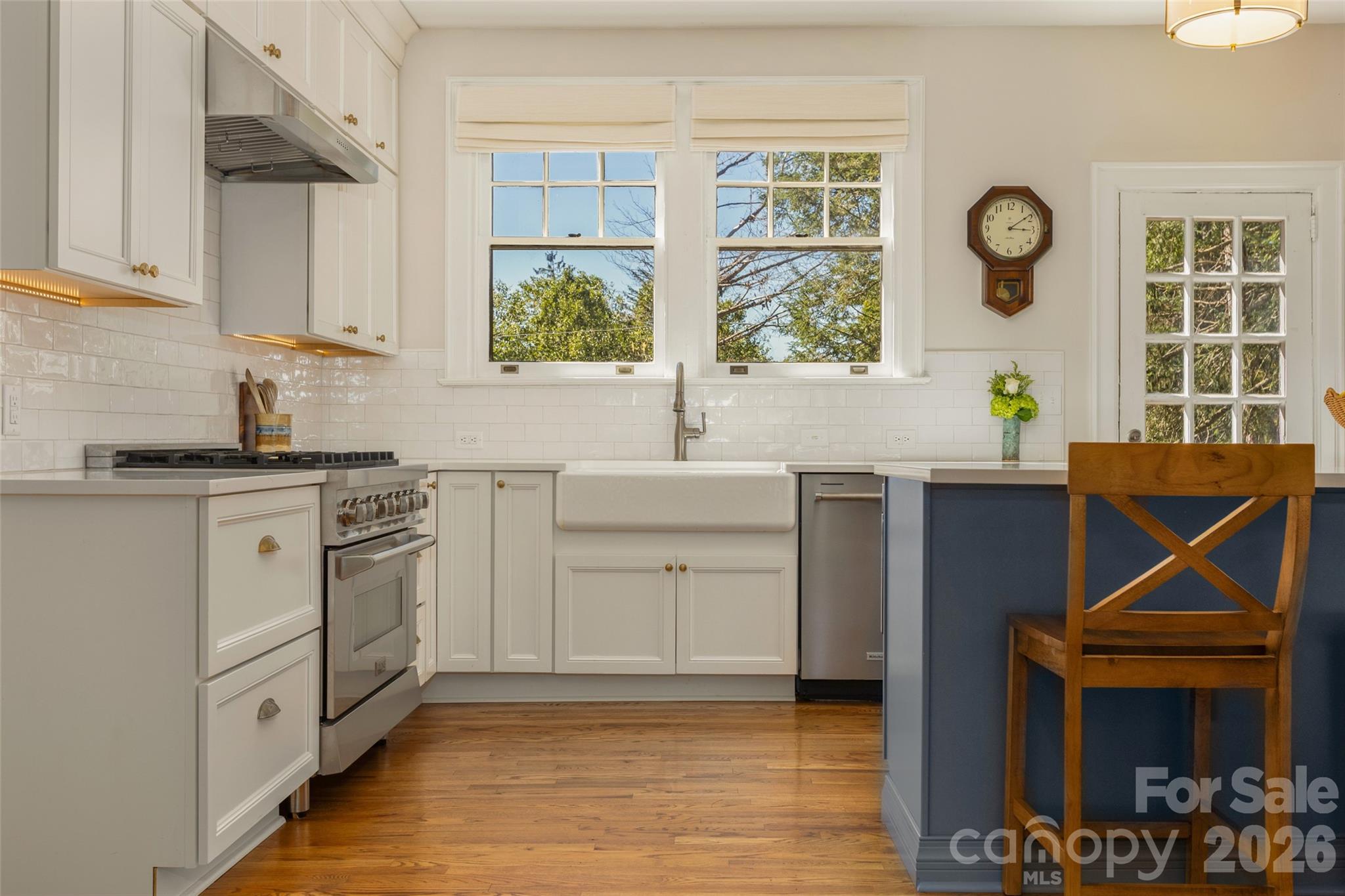 200 Kimberly Avenue Property Photo 10