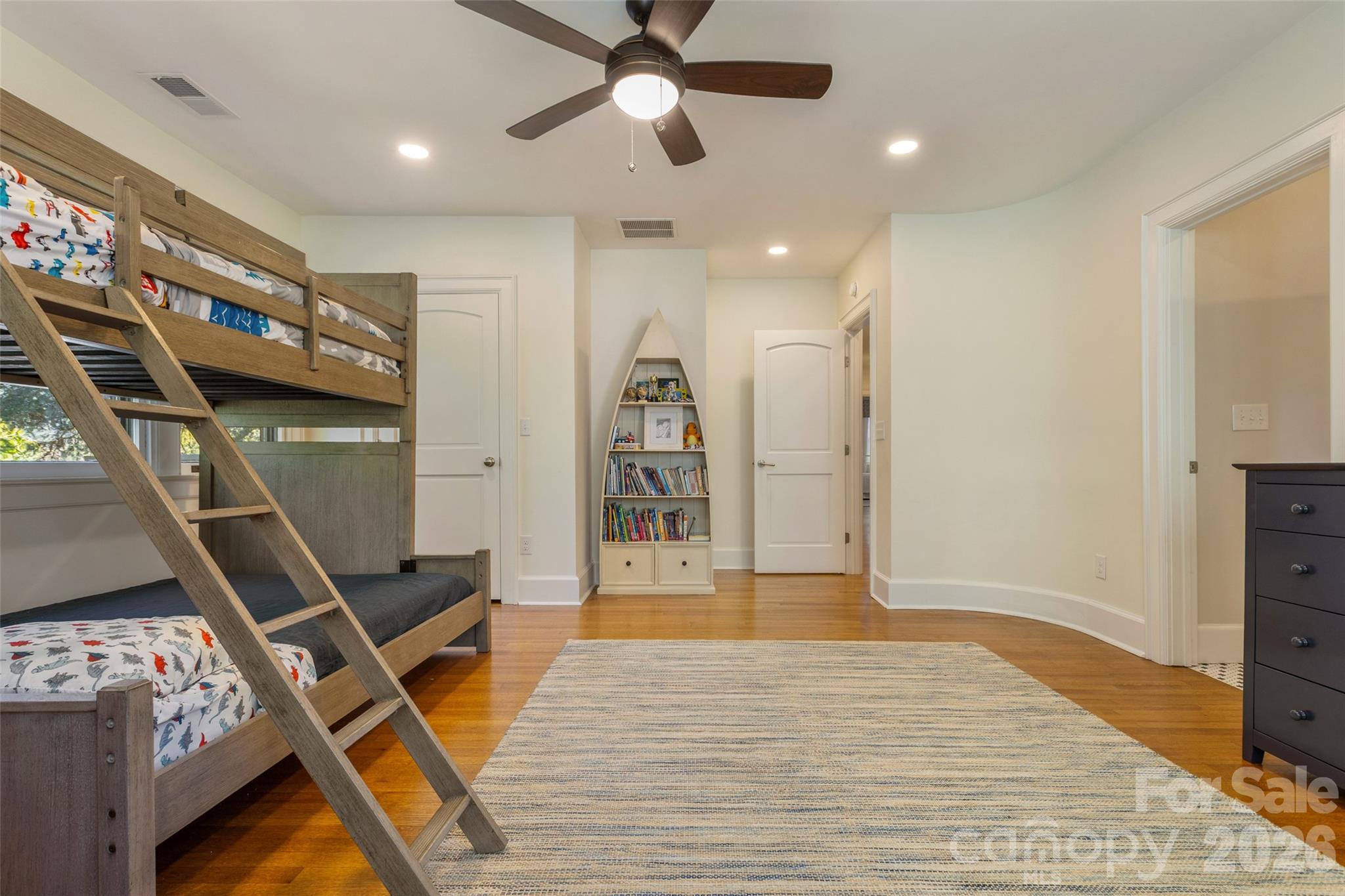 200 Kimberly Avenue Property Photo 29