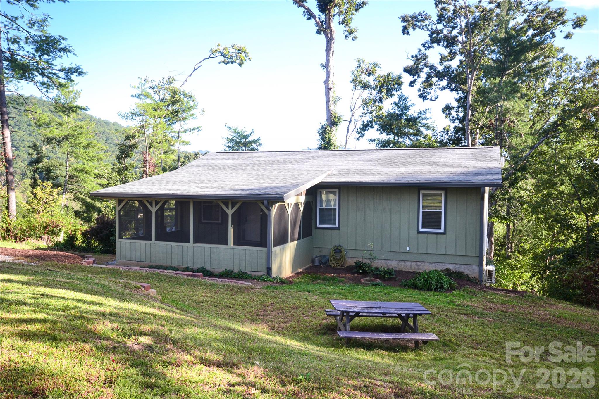 6 Mountain Oaks Drive Property Photo 3