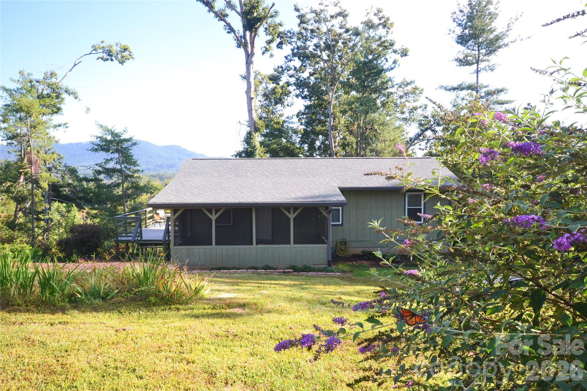 6 Mountain Oaks Drive Property Photo 4