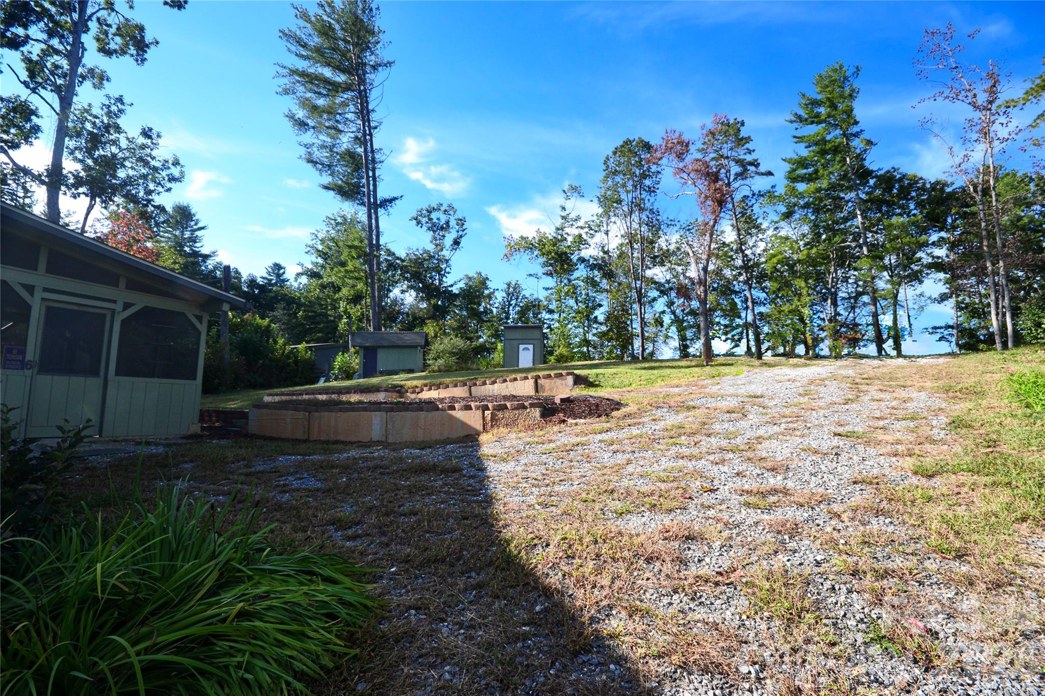 6 Mountain Oaks Drive Property Photo 5