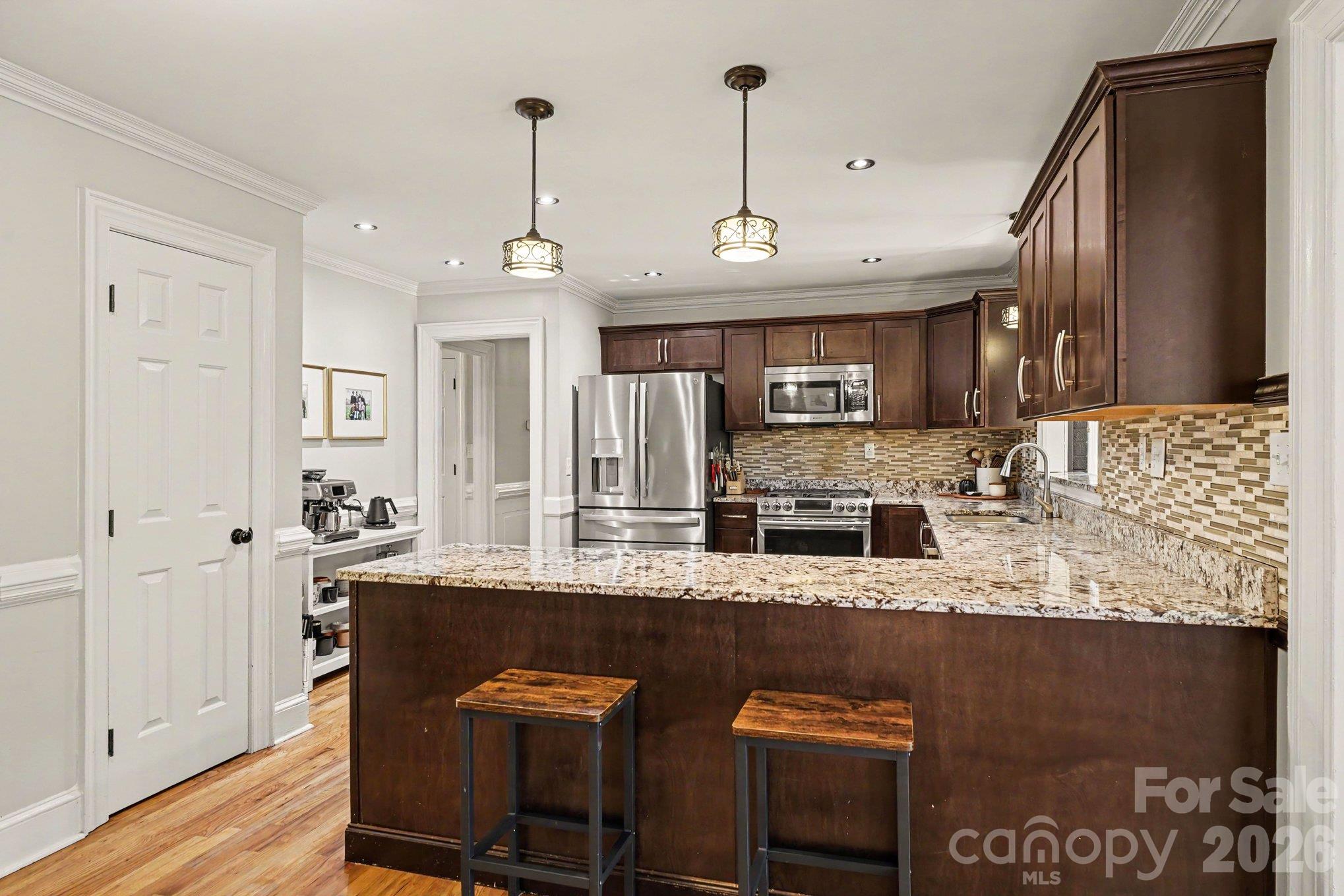 607 Anderson Avenue Property Photo 12