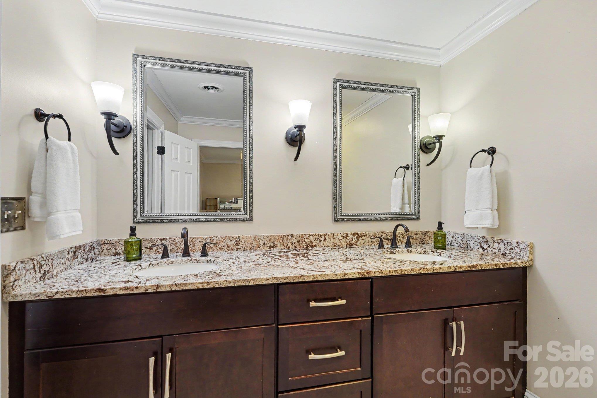607 Anderson Avenue Property Photo 31