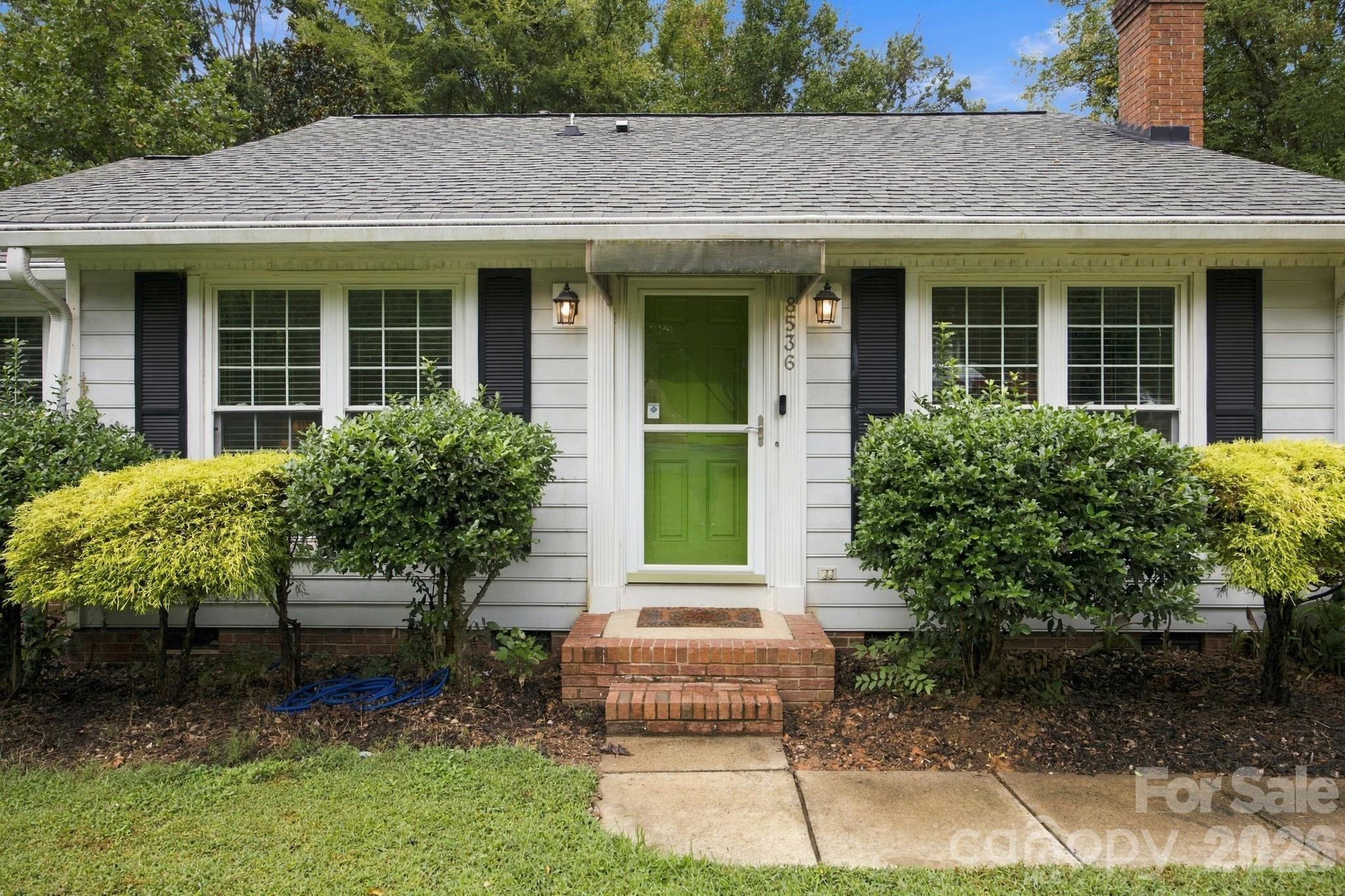 8536 Woodford Bridge Drive Property Photo 3