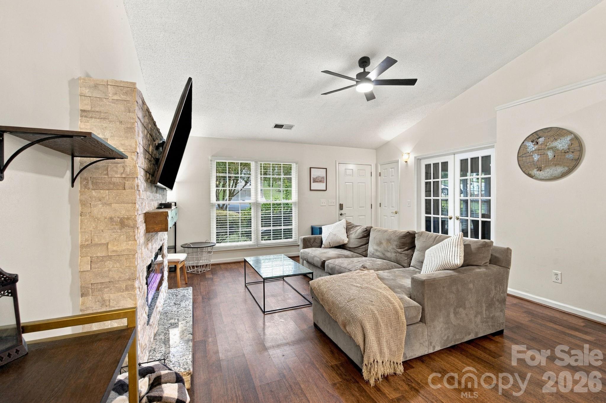 8536 Woodford Bridge Drive Property Photo 7