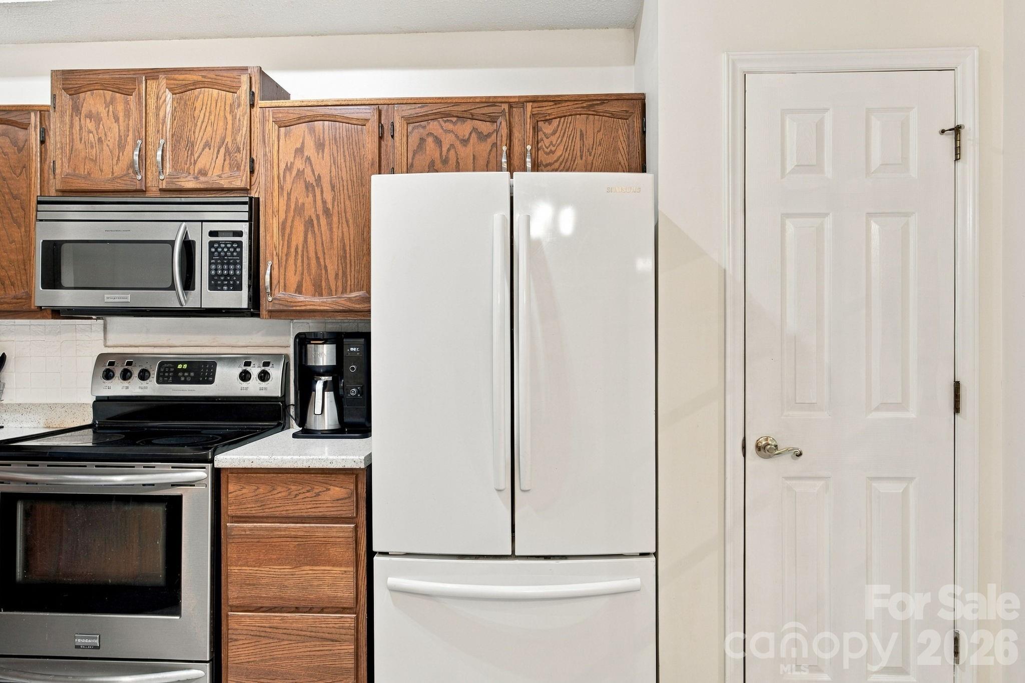 8536 Woodford Bridge Drive Property Photo 15