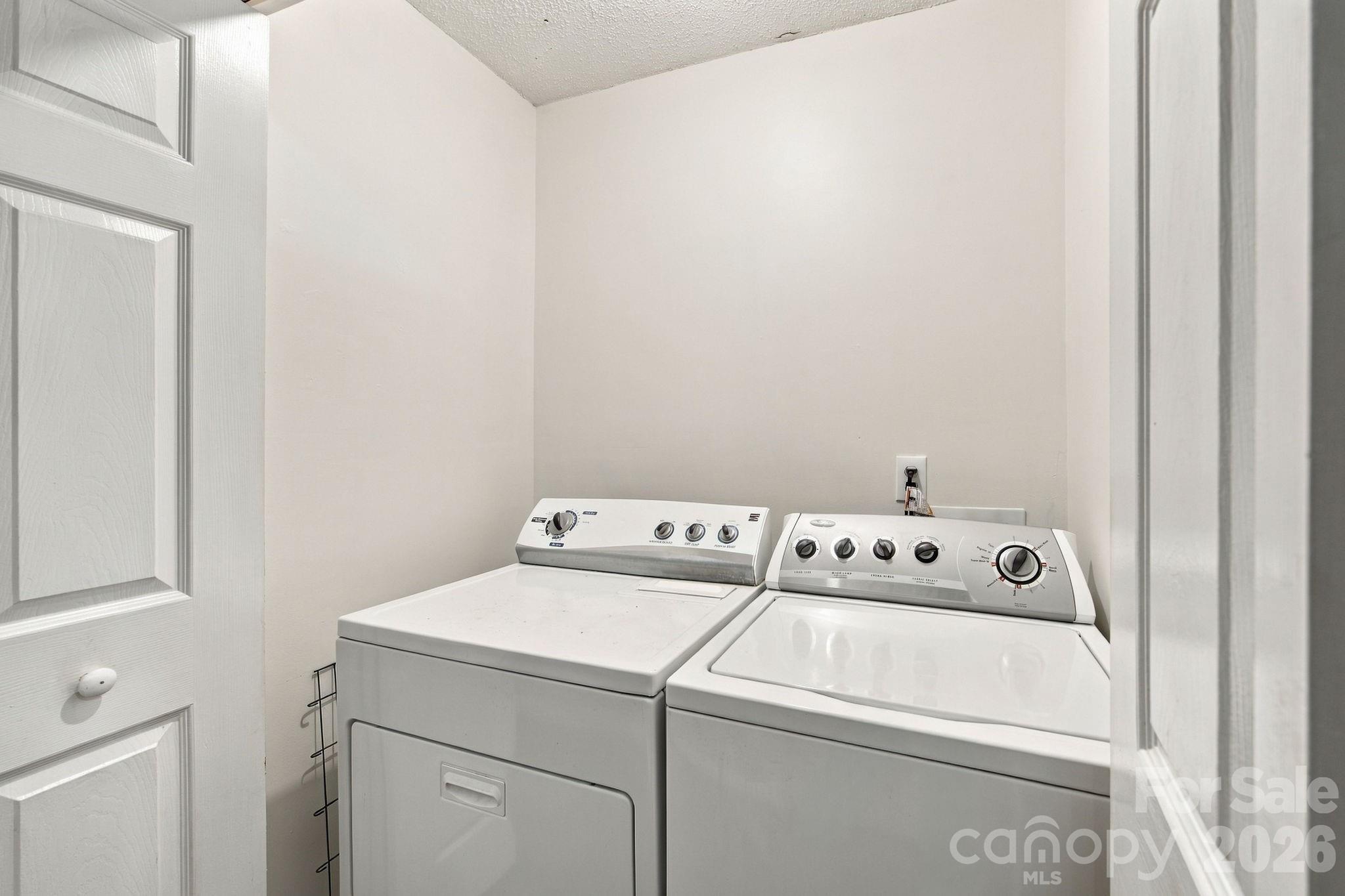 8536 Woodford Bridge Drive Property Photo 19