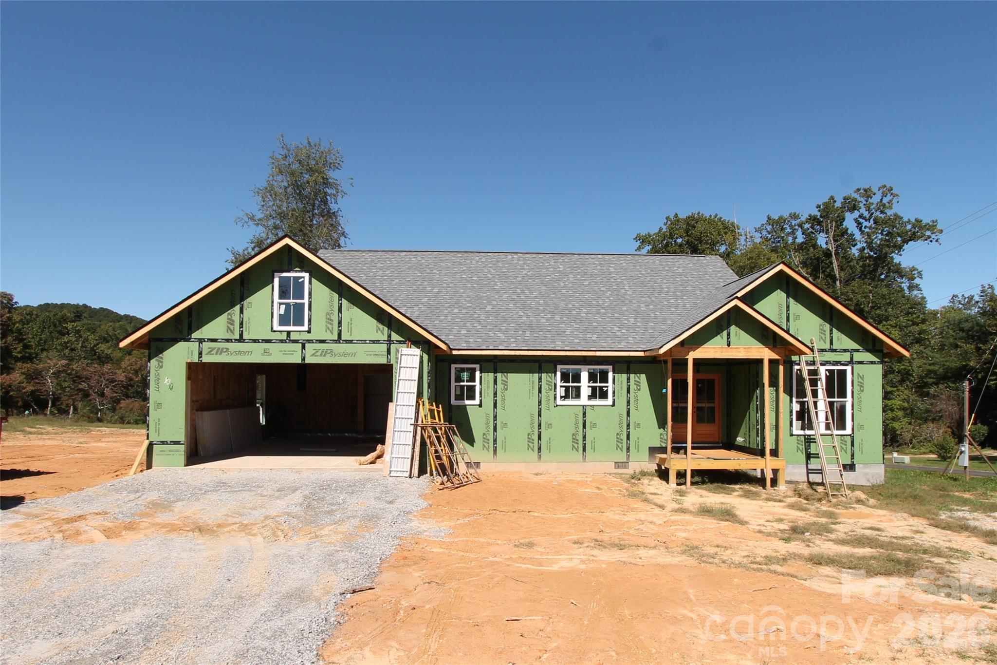 40 Whiskey River Run Property Photo 1