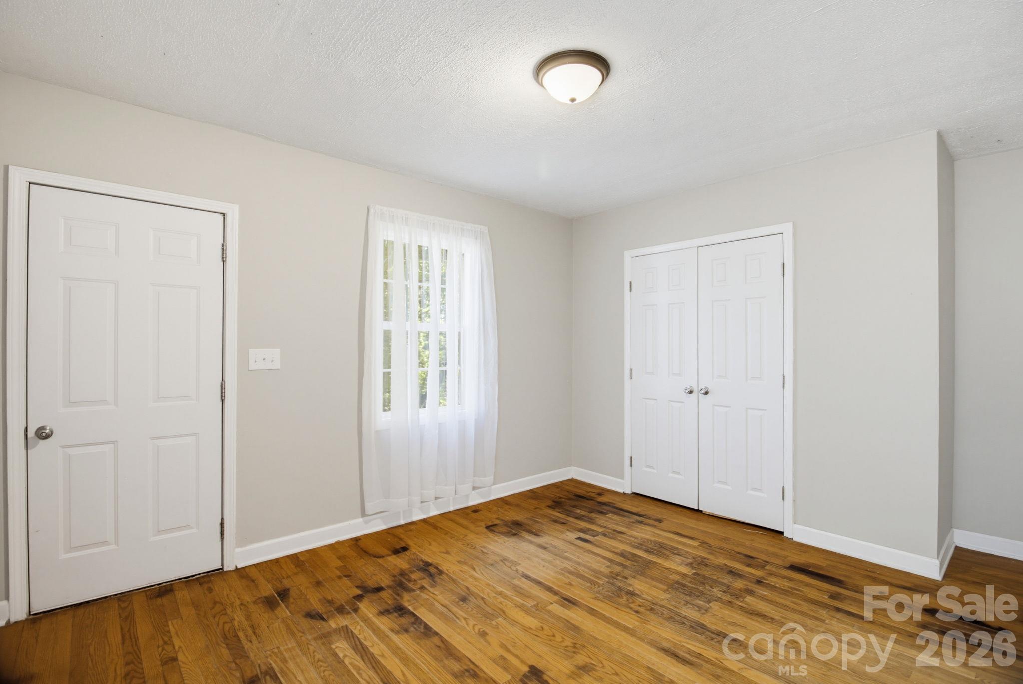 202 E 4th Street Property Photo 18