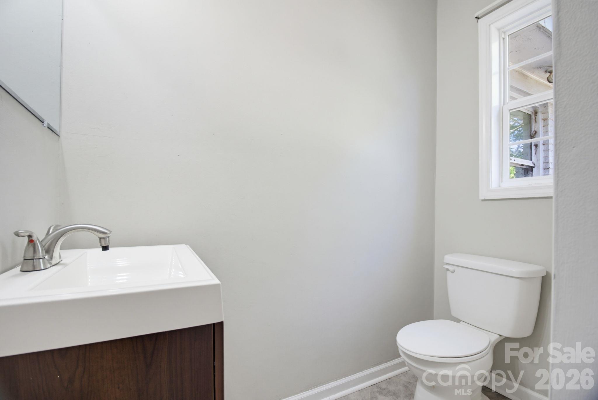 202 E 4th Street Property Photo 19