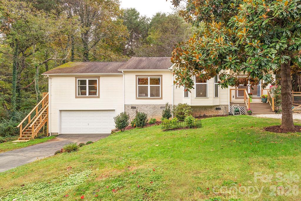 5 Parkway Creek Drive Property Photo 1
