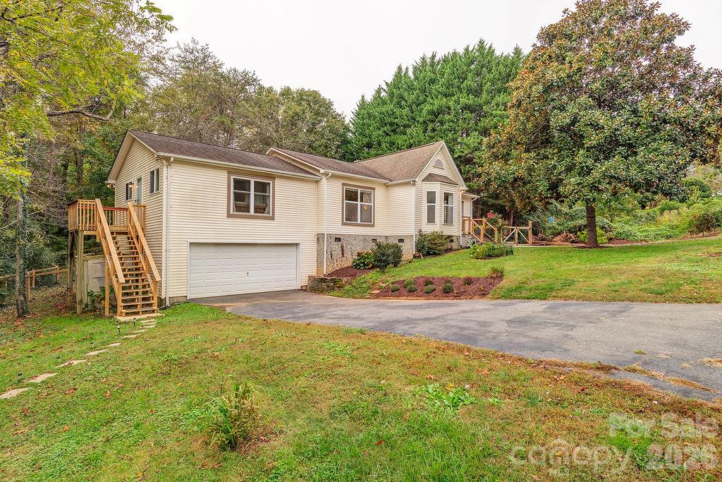 5 Parkway Creek Drive Property Photo 1