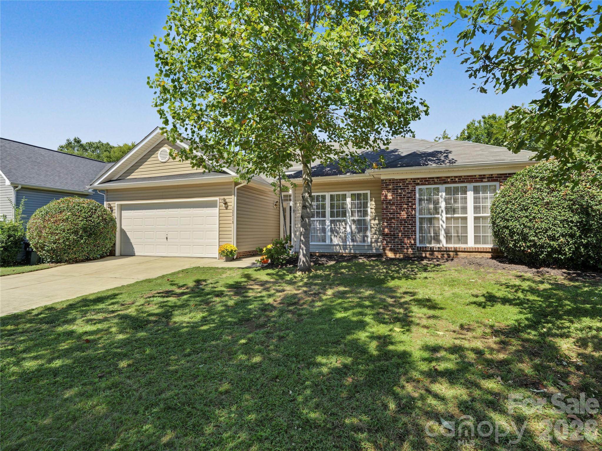 13318 Planters Row Drive Property Photo 2