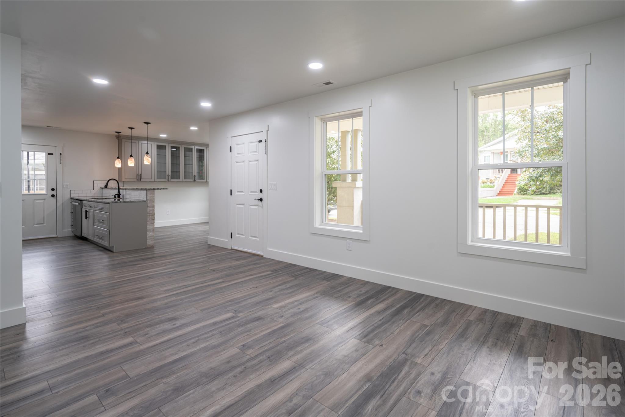 124 Soulshine Court Property Photo 8