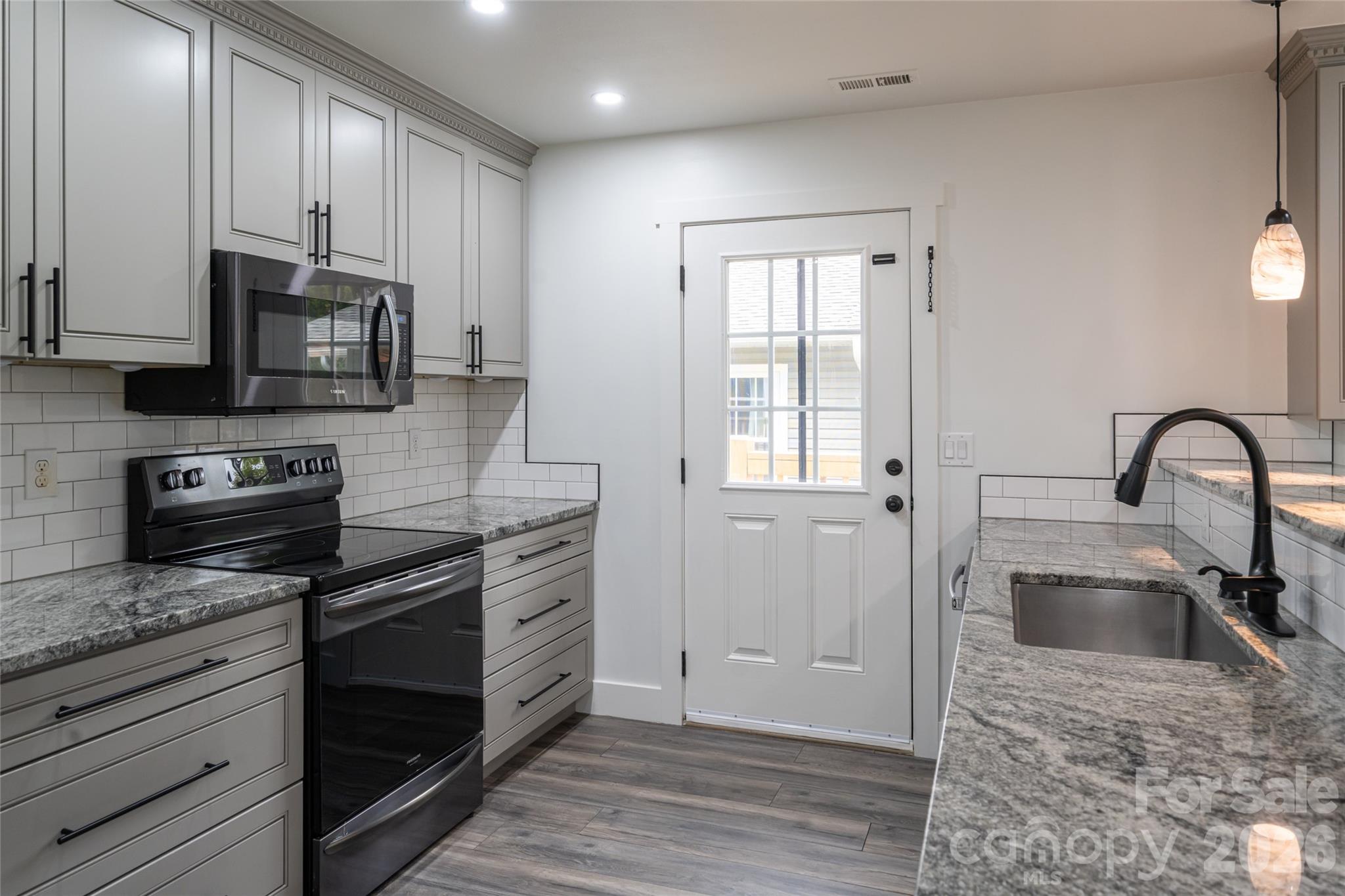 124 Soulshine Court Property Photo 13