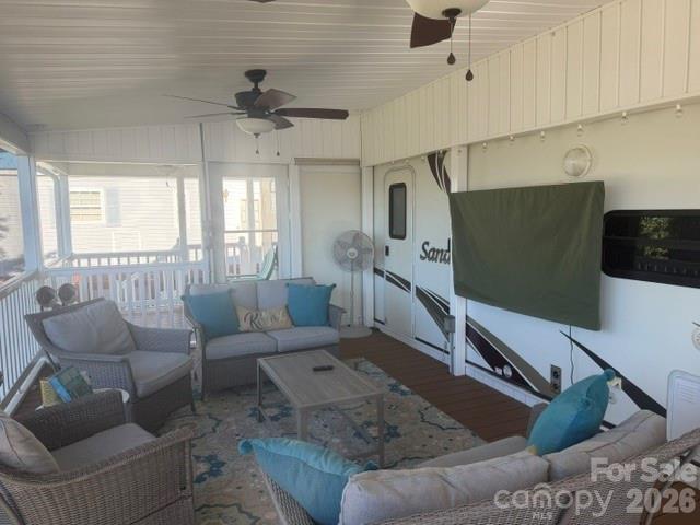 325 Mount View Lane Property Photo 21