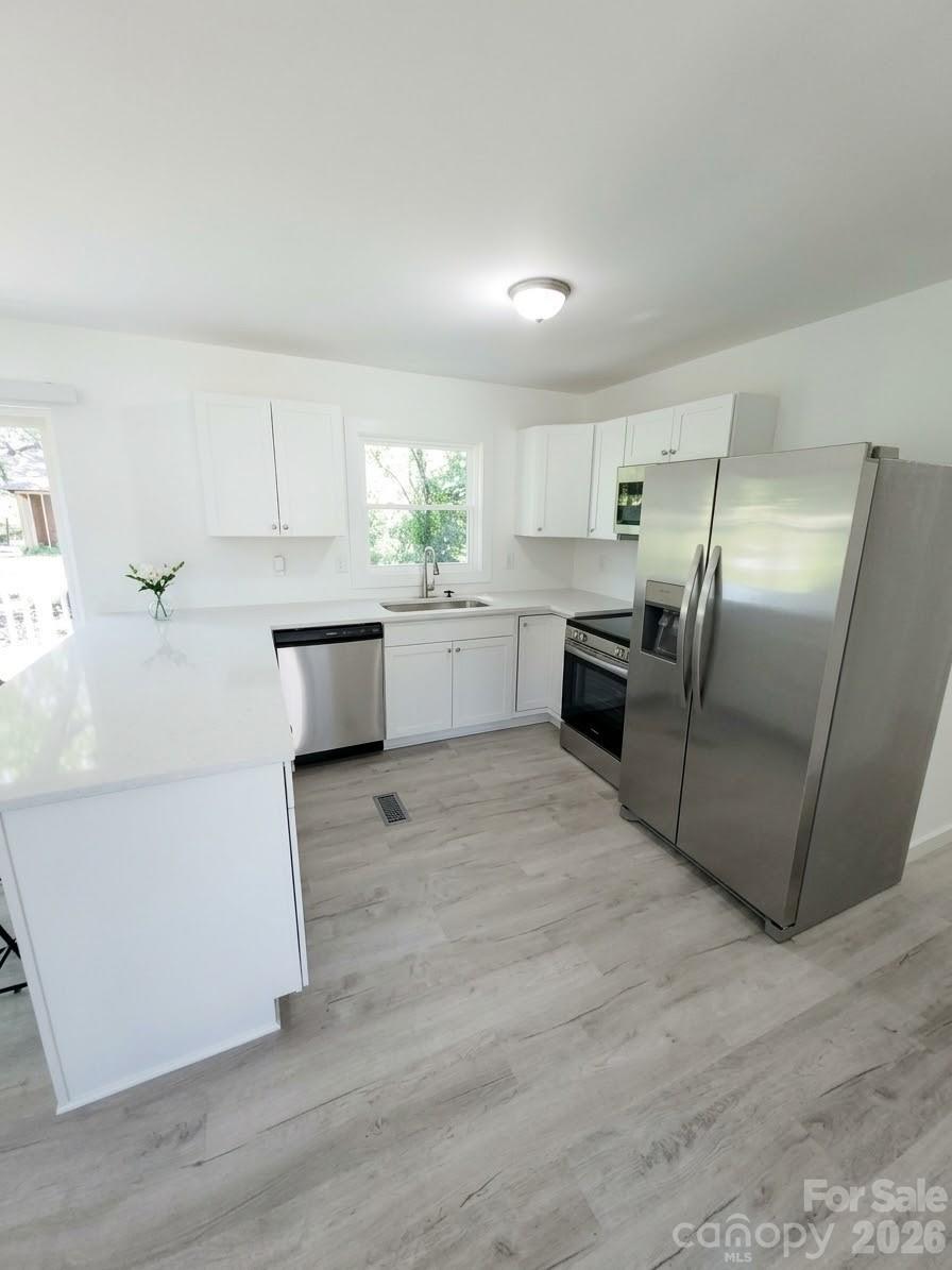582 Winter Park Drive Property Photo 8
