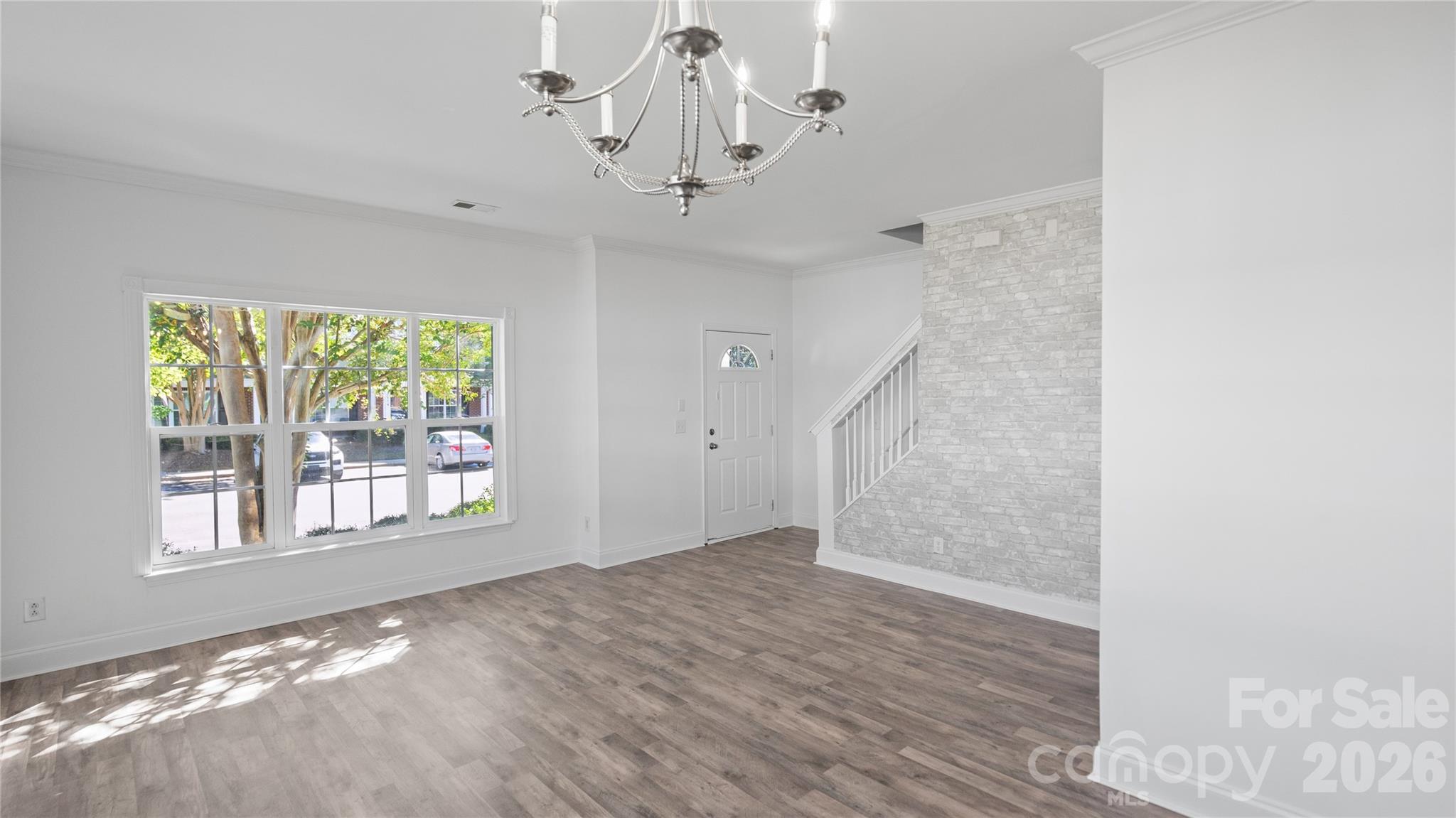 2859 Summergrove Court Property Photo 7