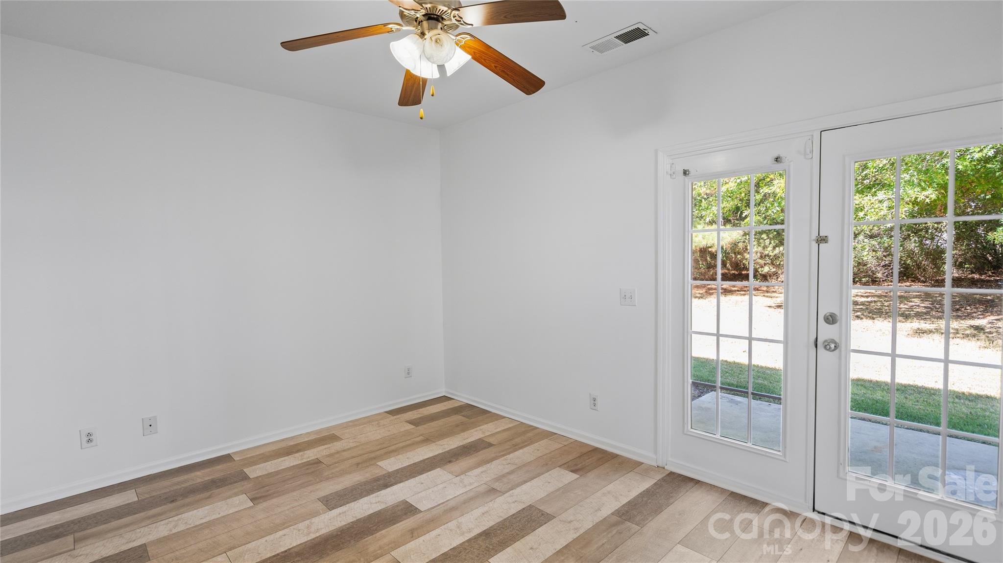 2859 Summergrove Court Property Photo 13
