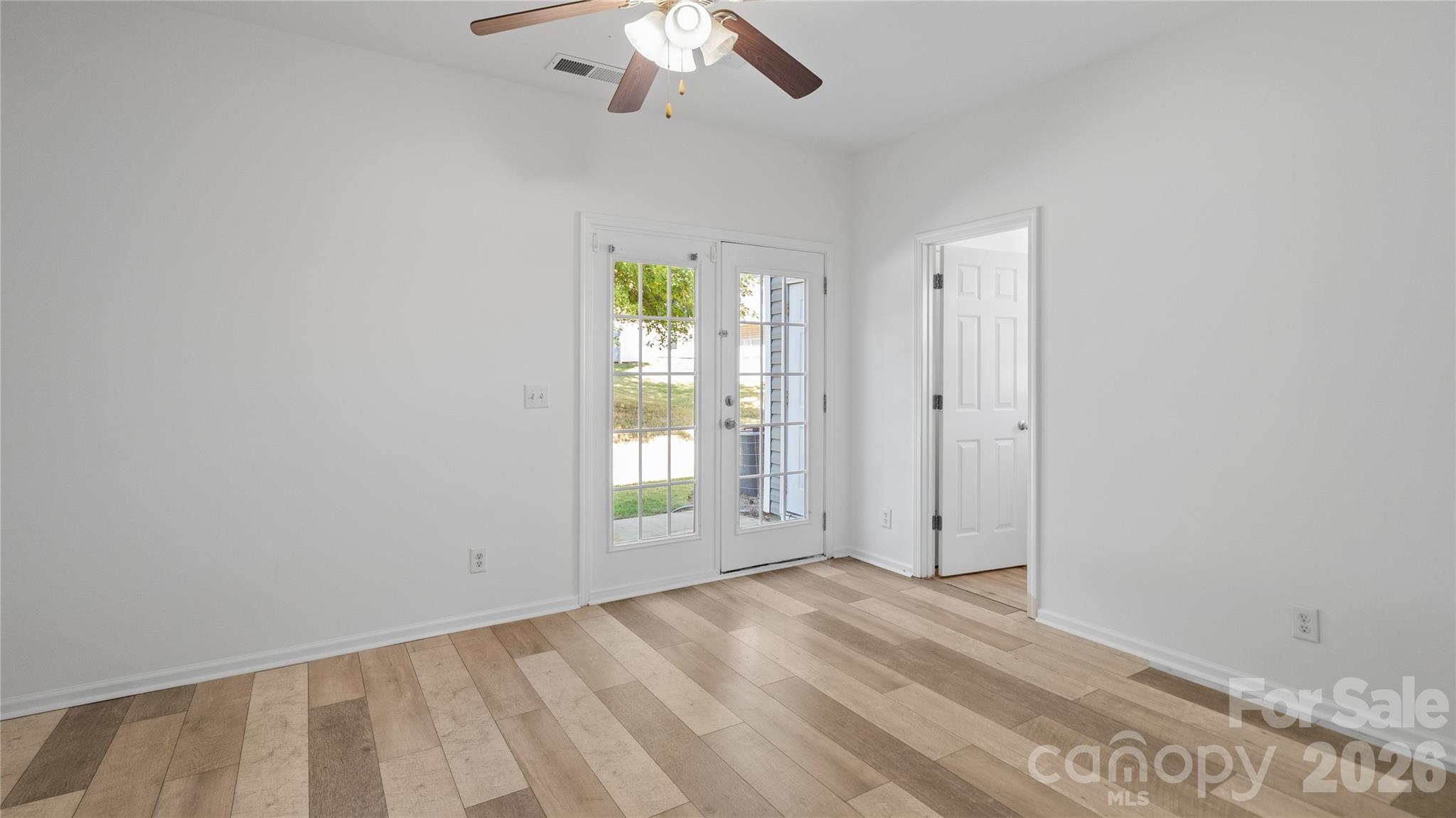 2859 Summergrove Court Property Photo 14