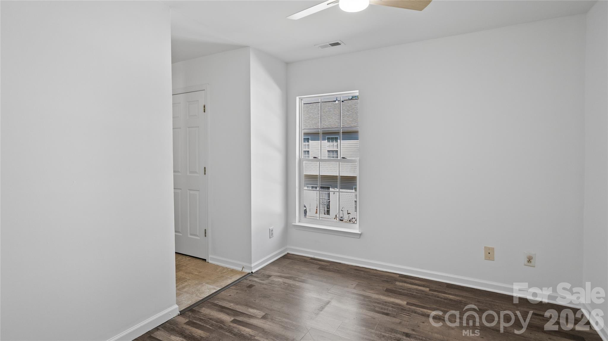 2859 Summergrove Court Property Photo 23