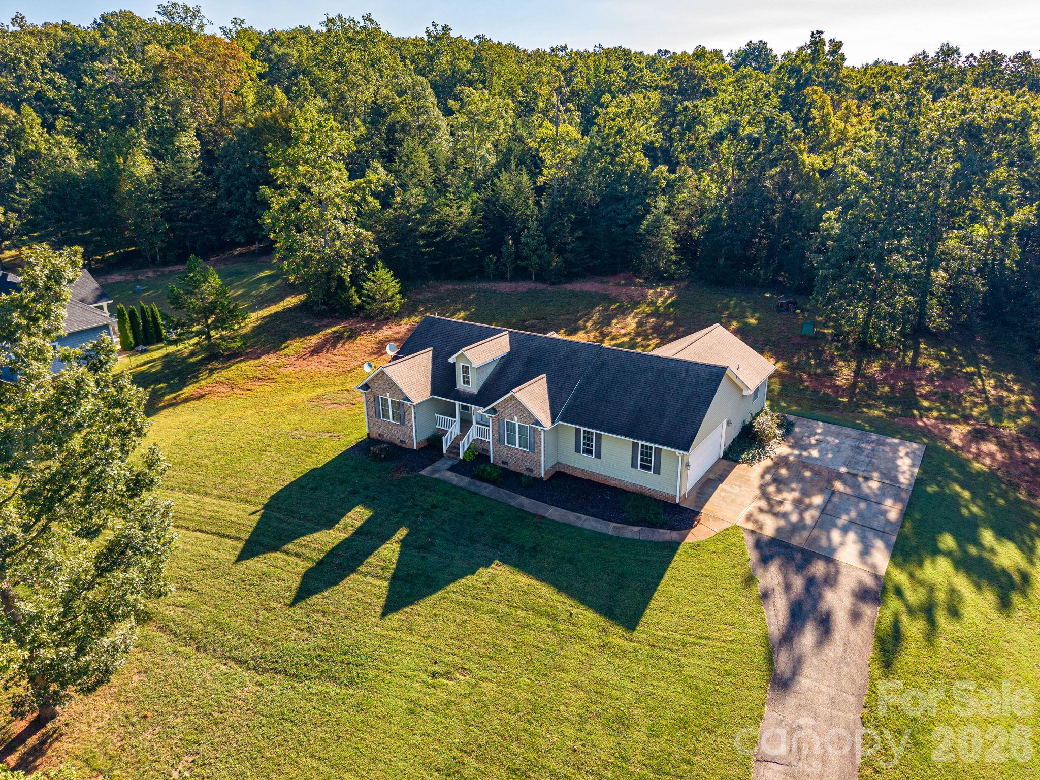 4252 Goodson Road Property Photo 3