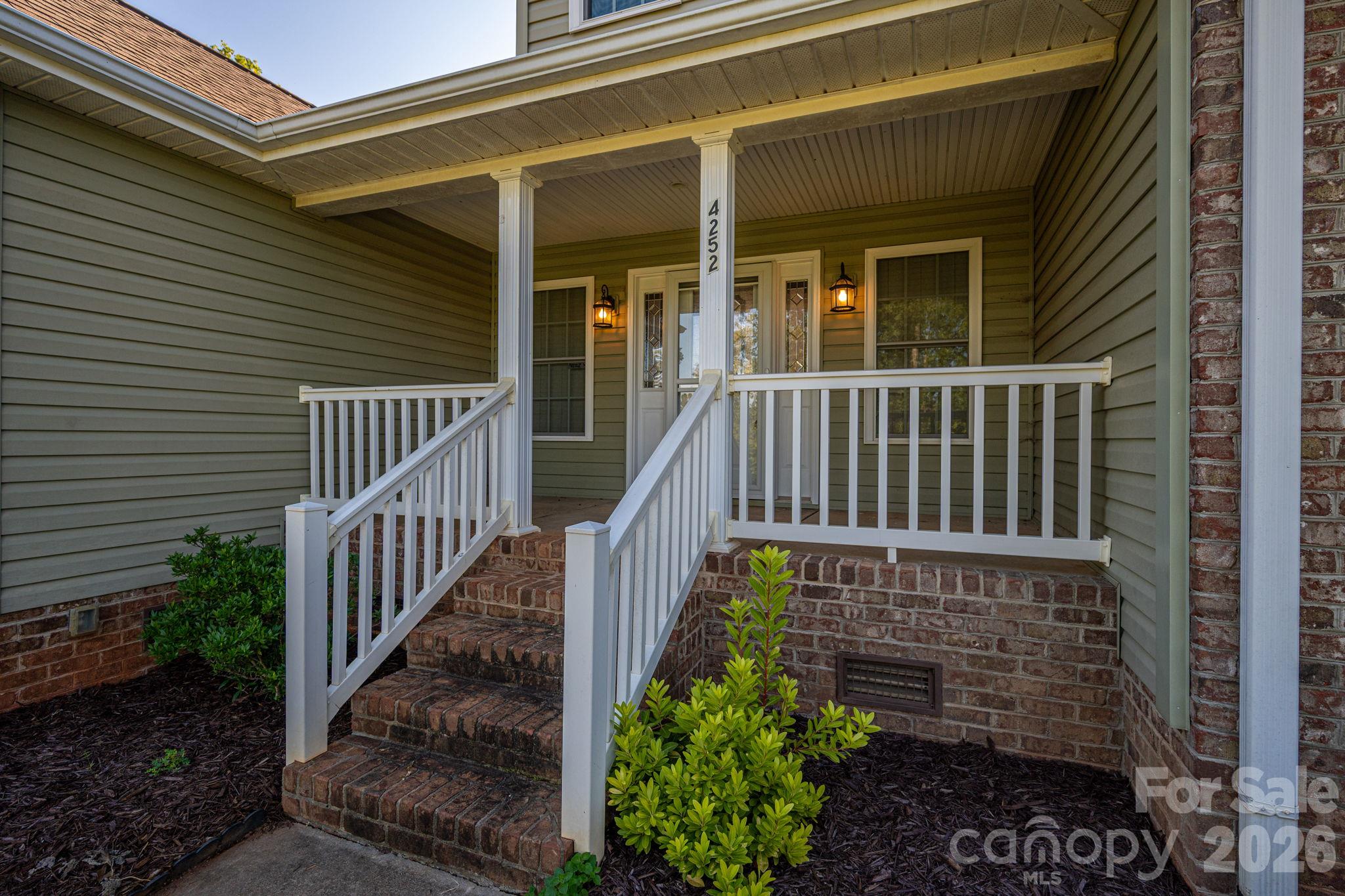 4252 Goodson Road Property Photo 5
