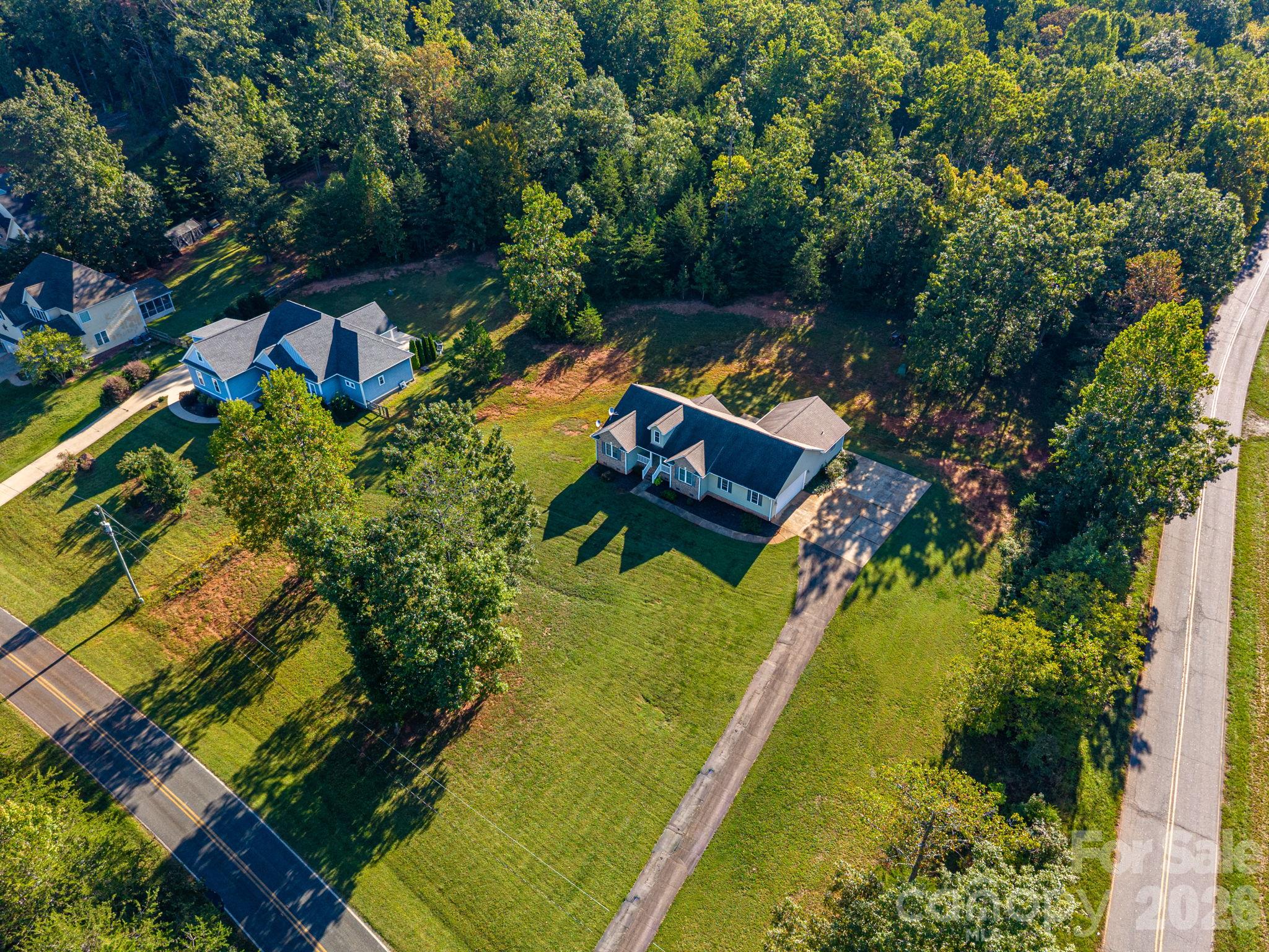 4252 Goodson Road Property Photo 8
