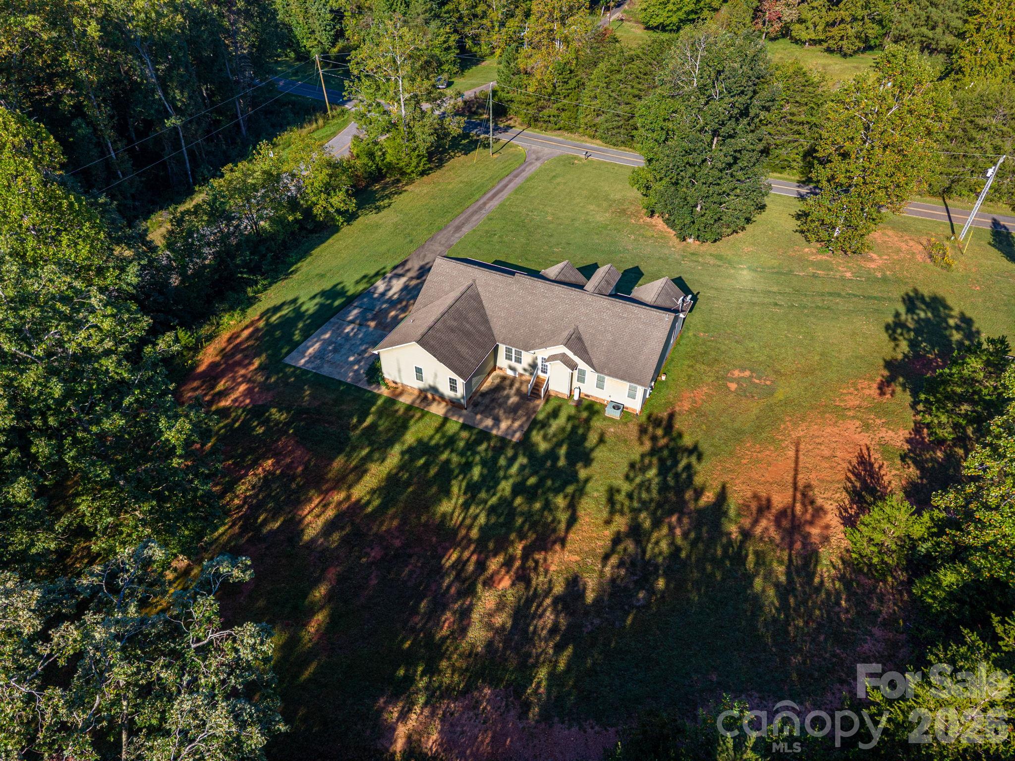 4252 Goodson Road Property Photo 11