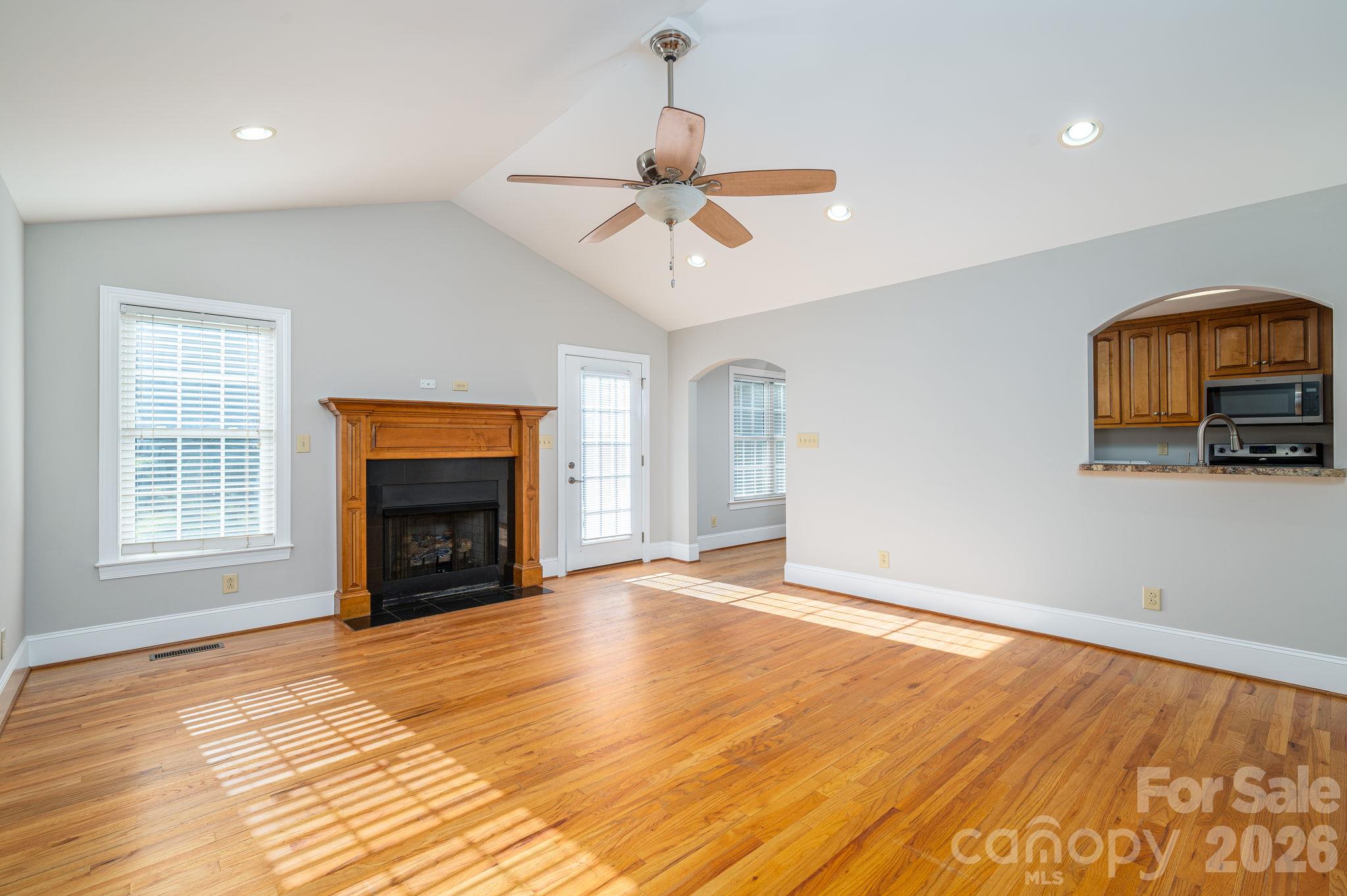 4252 Goodson Road Property Photo 13