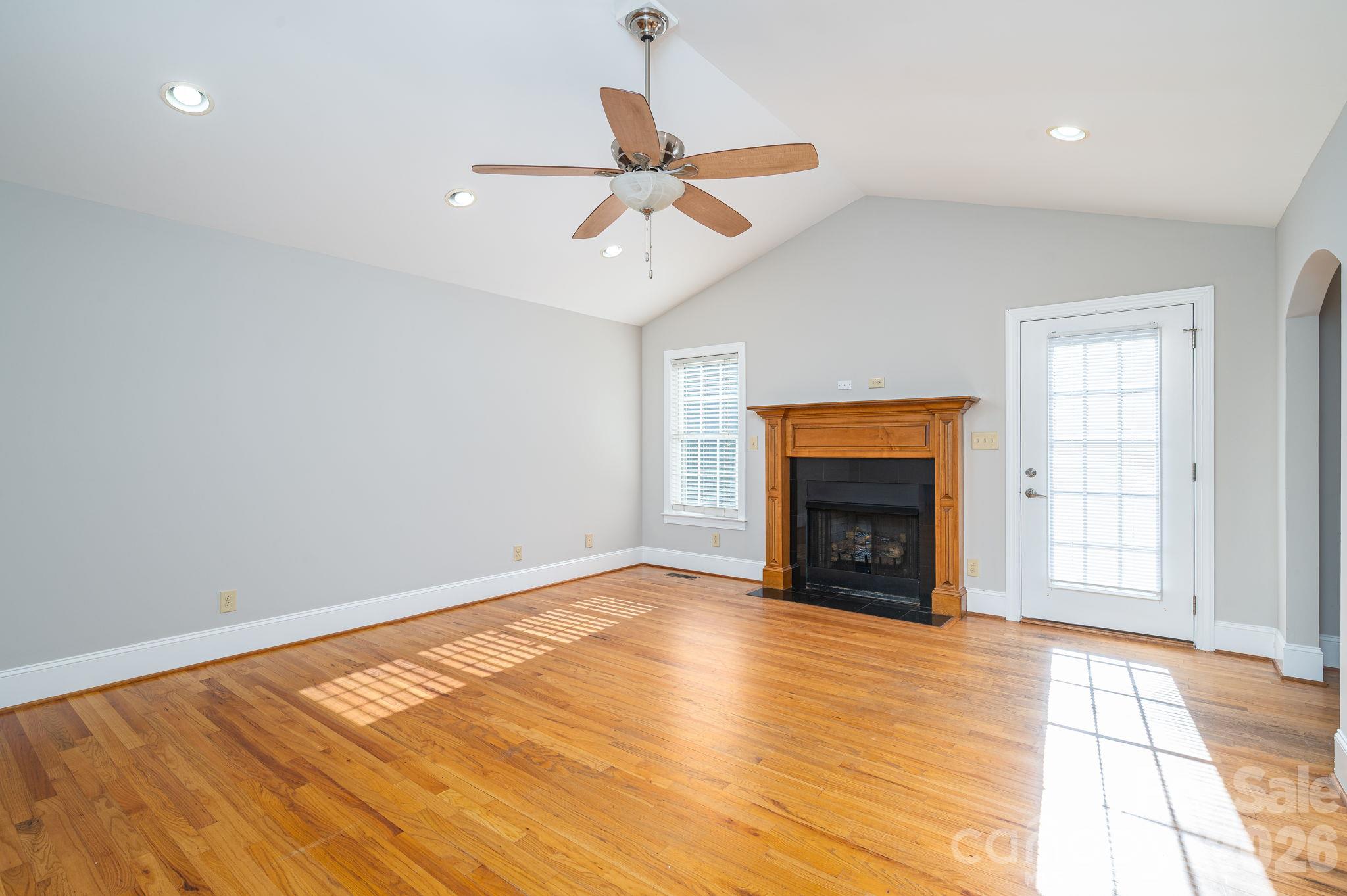 4252 Goodson Road Property Photo 14