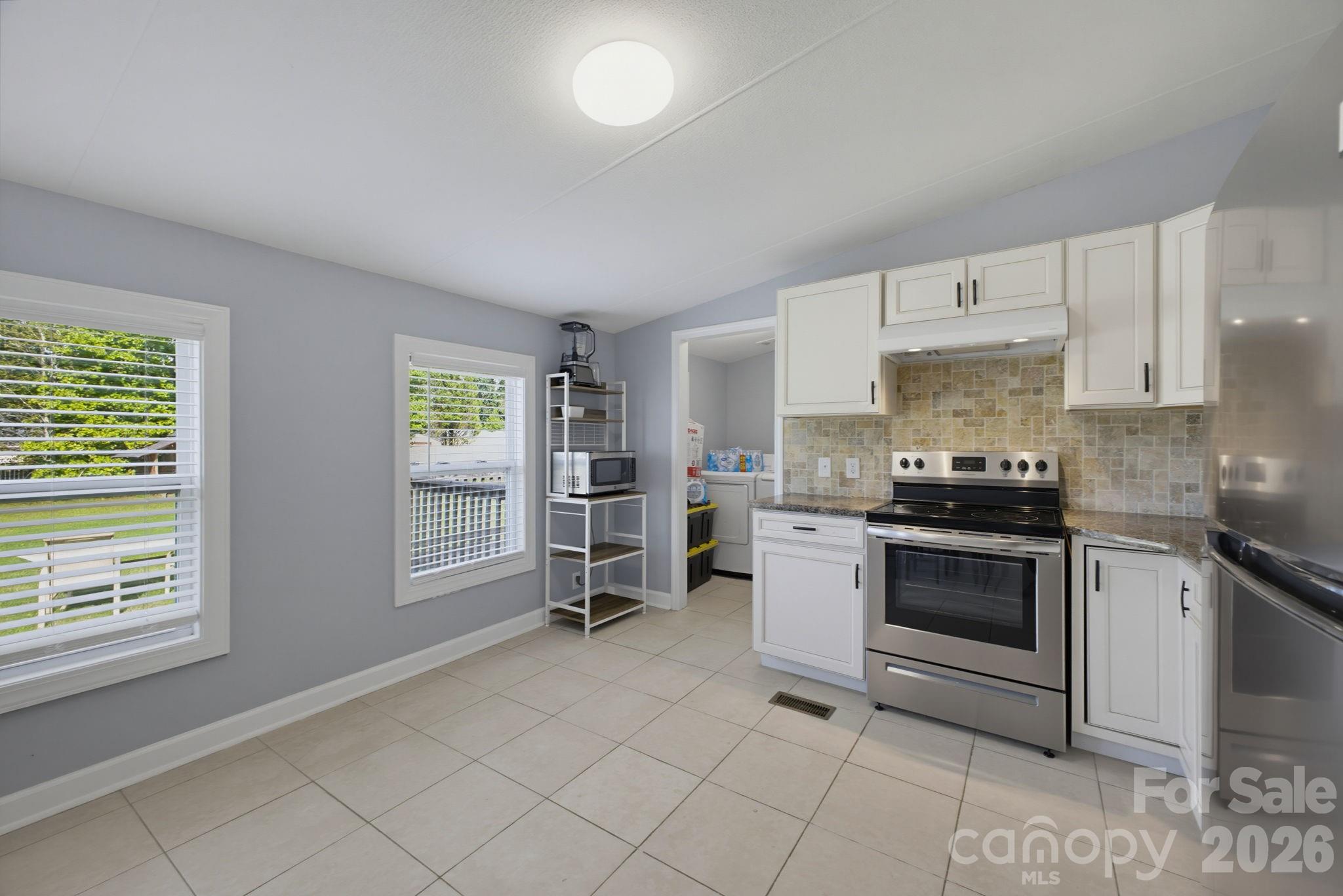 129 Titanium Drive 54 Property Photo 12