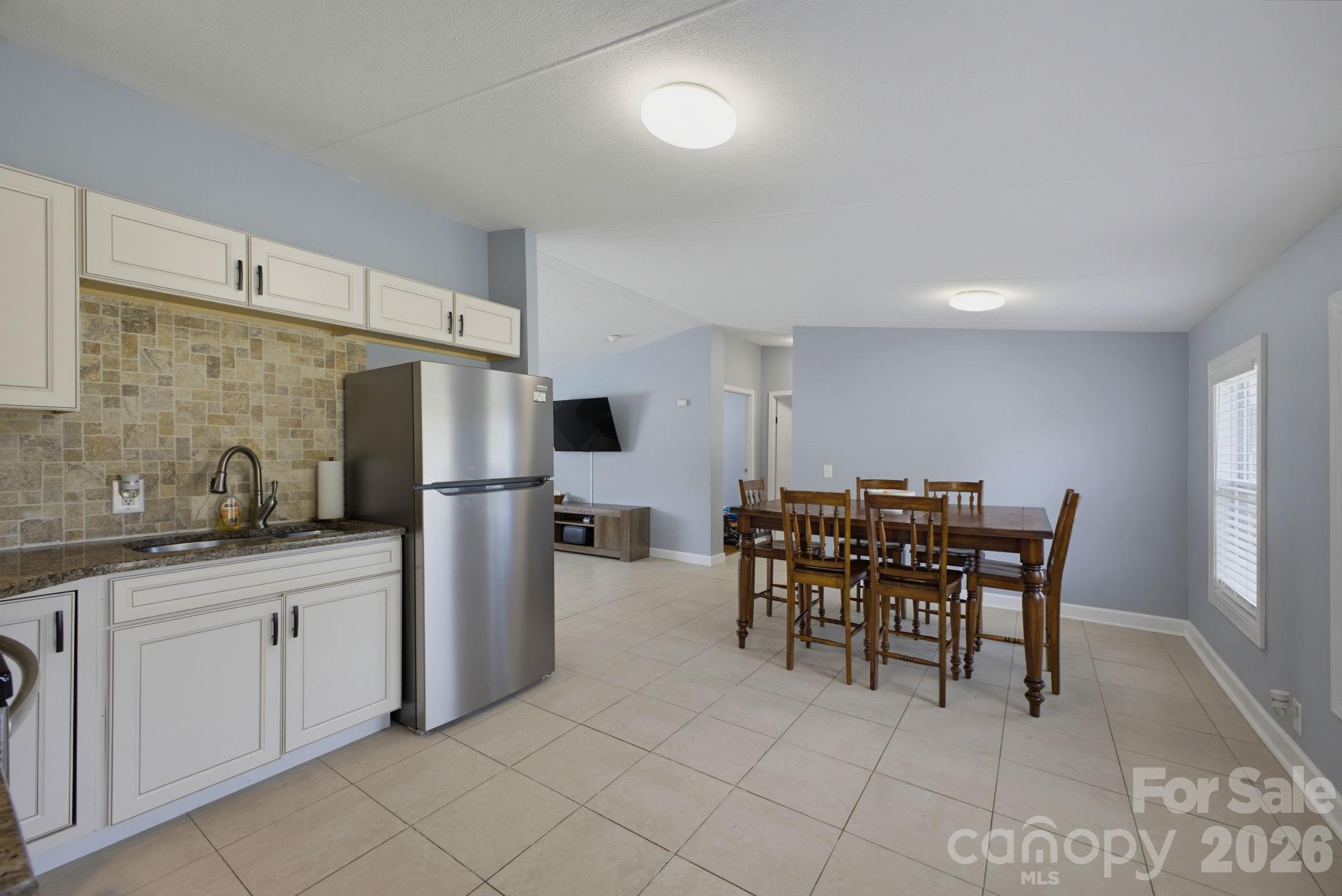 129 Titanium Drive 54 Property Photo 14
