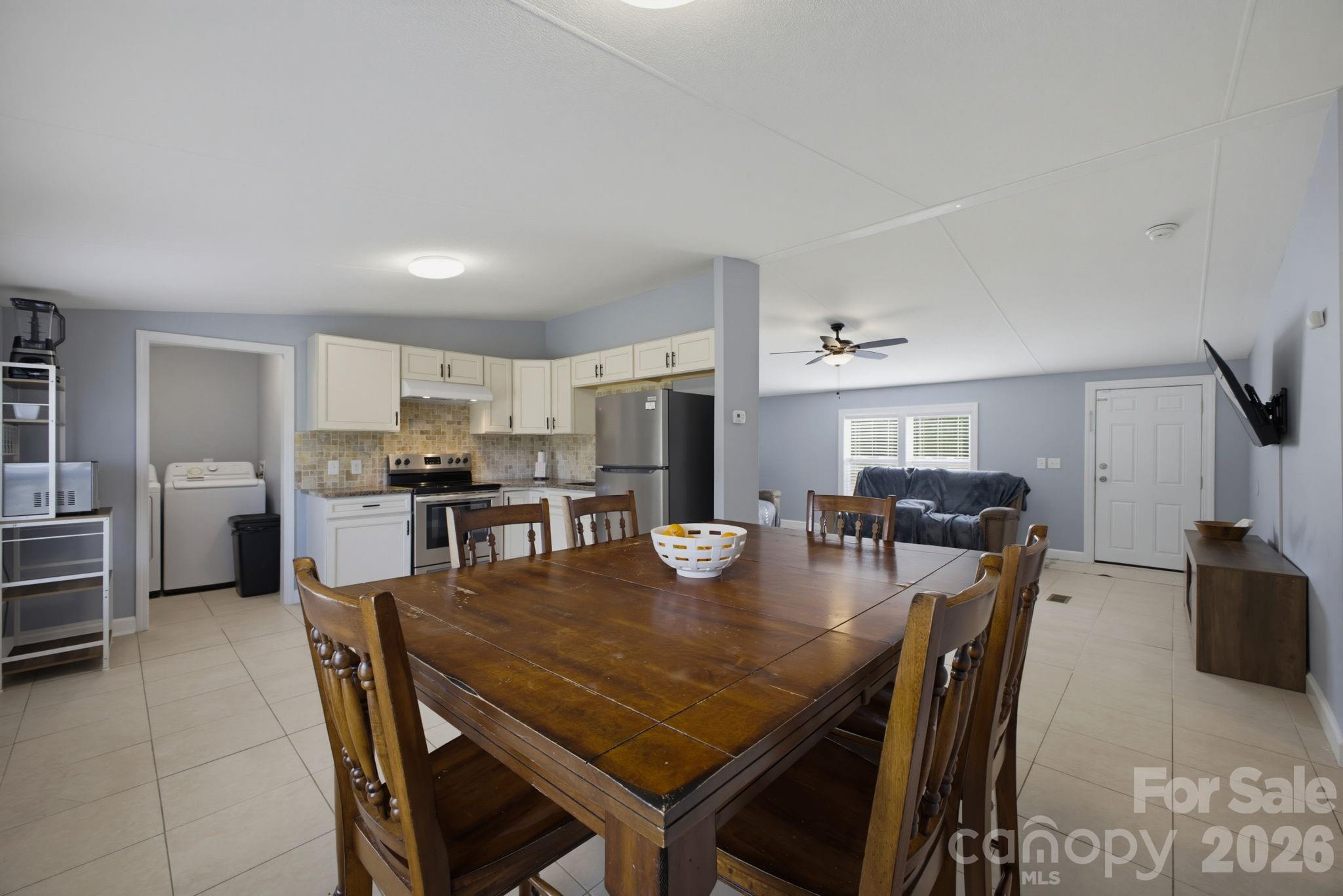 129 Titanium Drive 54 Property Photo 17