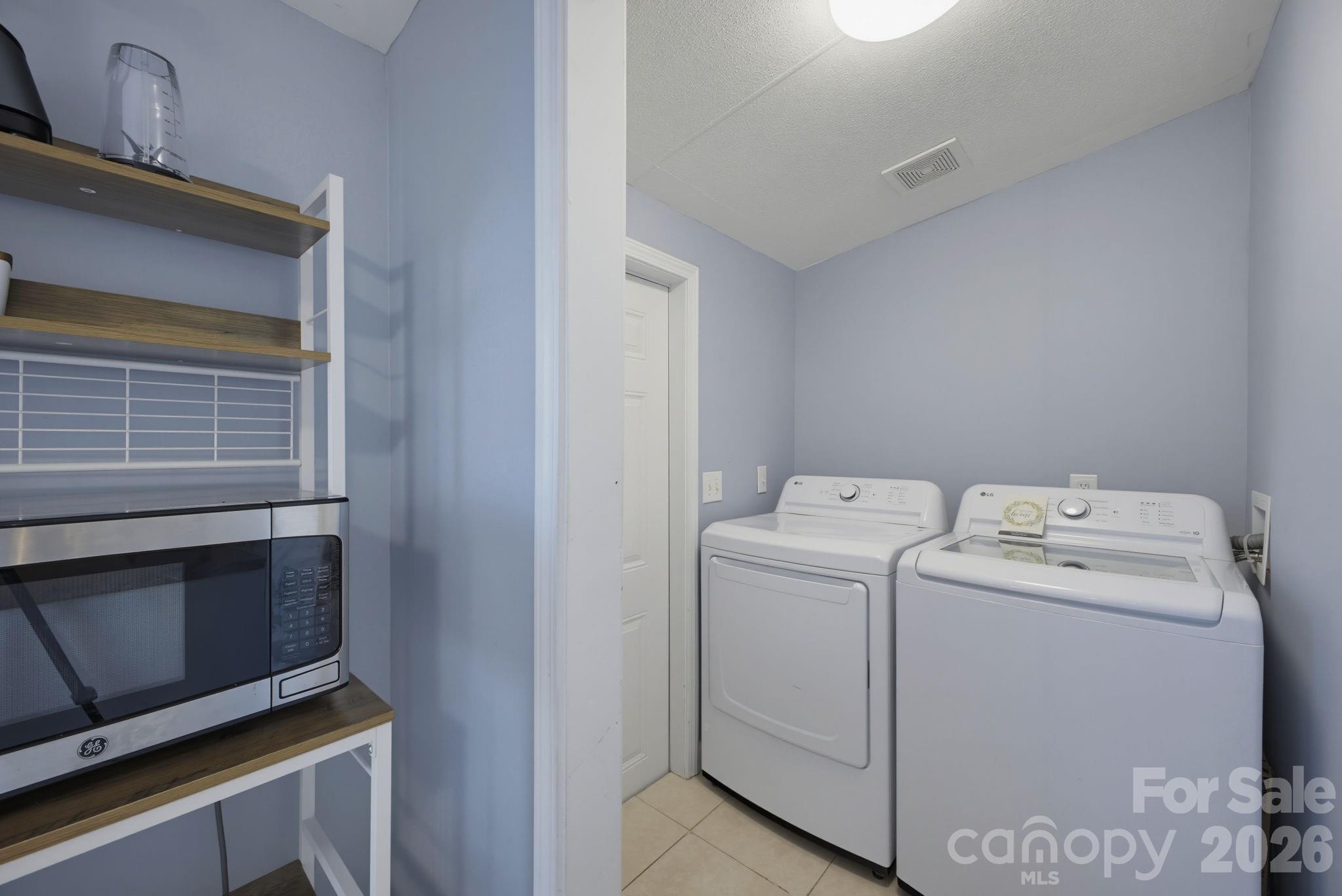 129 Titanium Drive 54 Property Photo 25