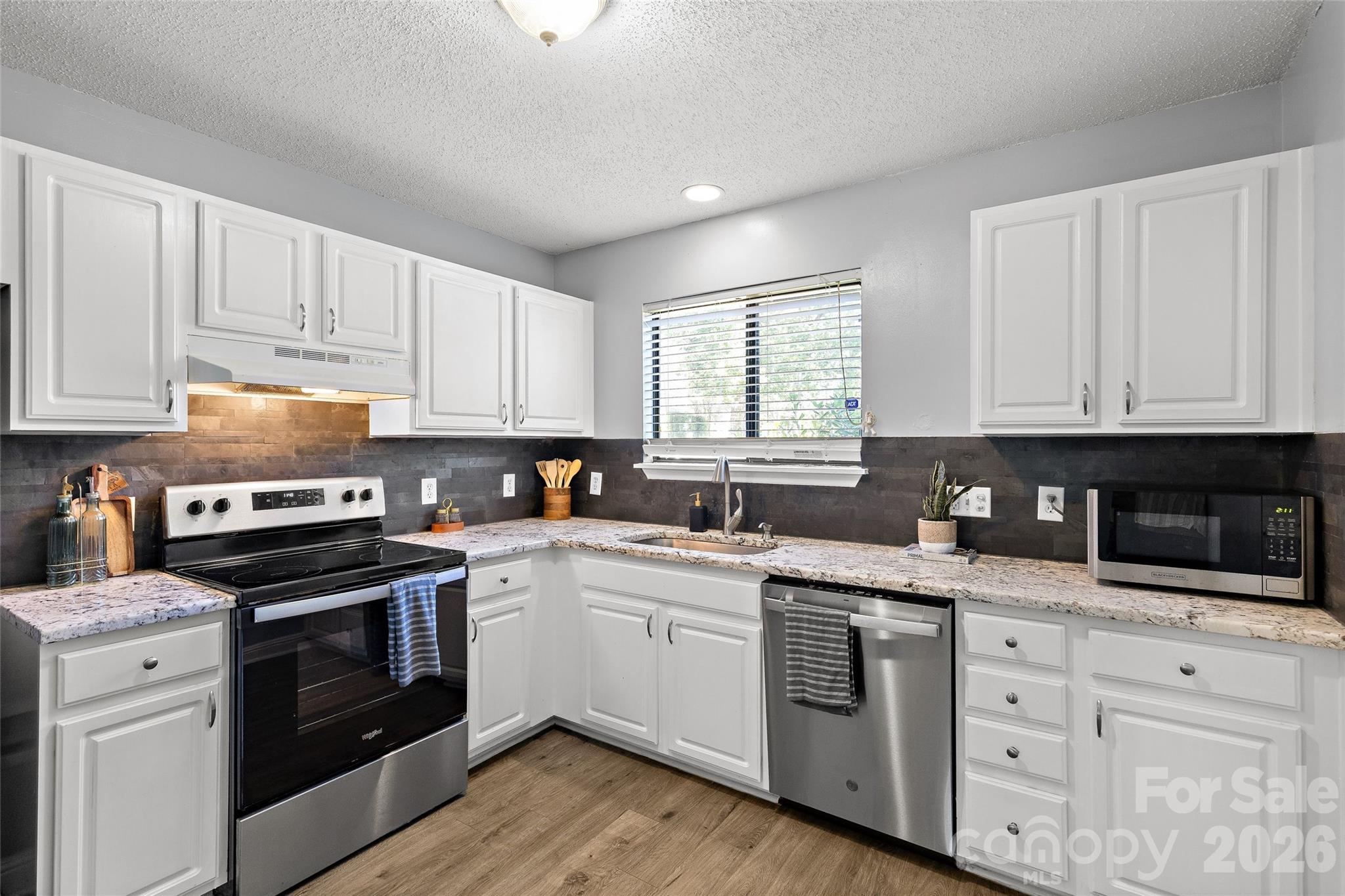 3009 Heathstead Place J Property Photo 4
