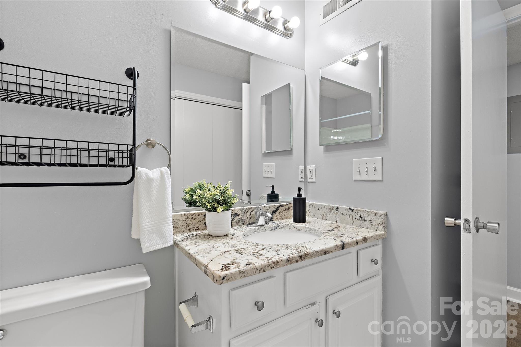 3009 Heathstead Place J Property Photo 22