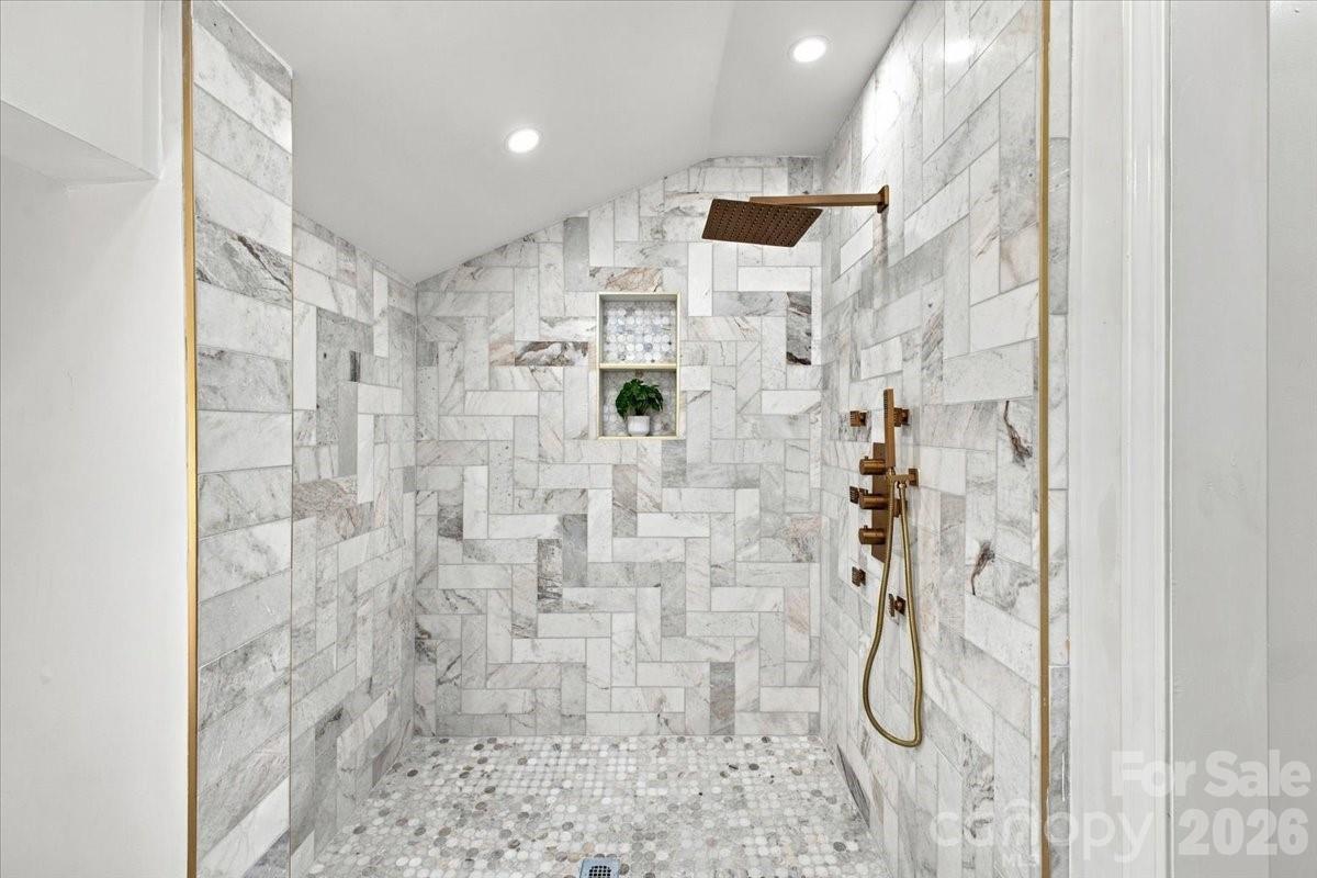 3301 Archdale Drive Property Photo 17