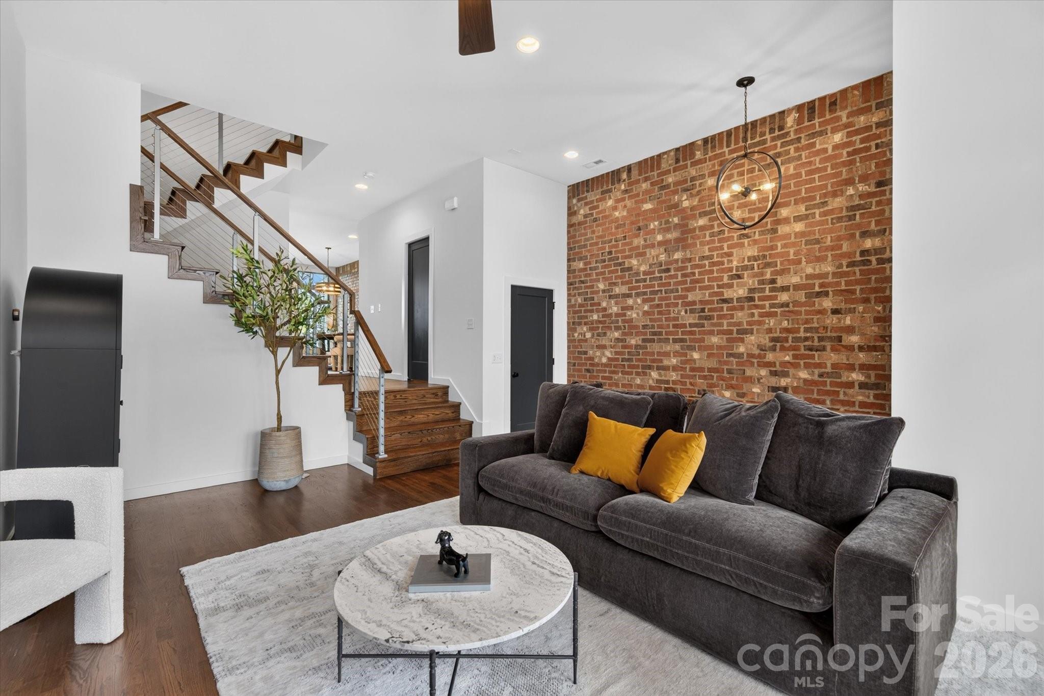 2727 N Brevard Street Property Photo 5